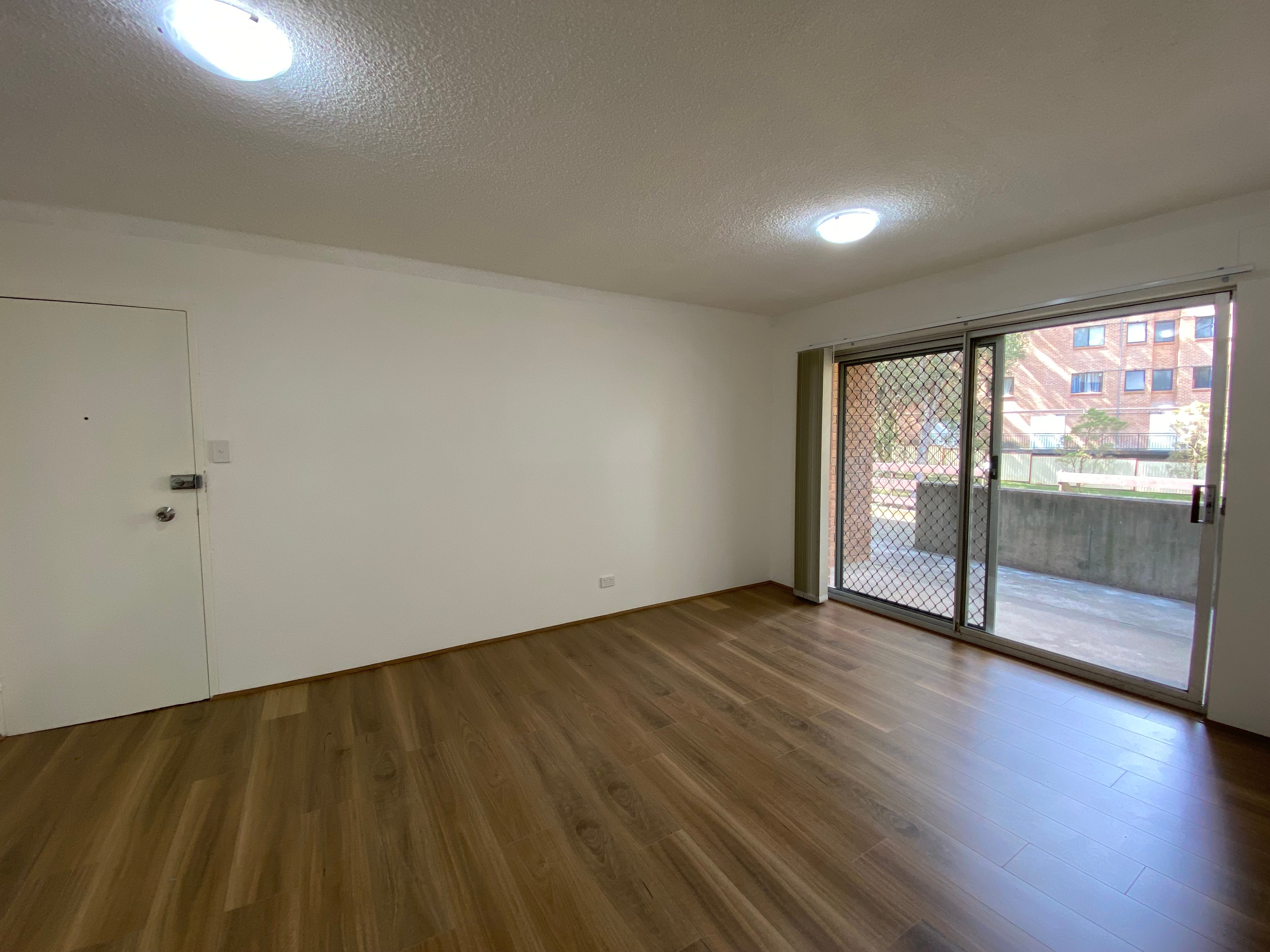 4/162 Sandal Crescent — photo 4 of 12