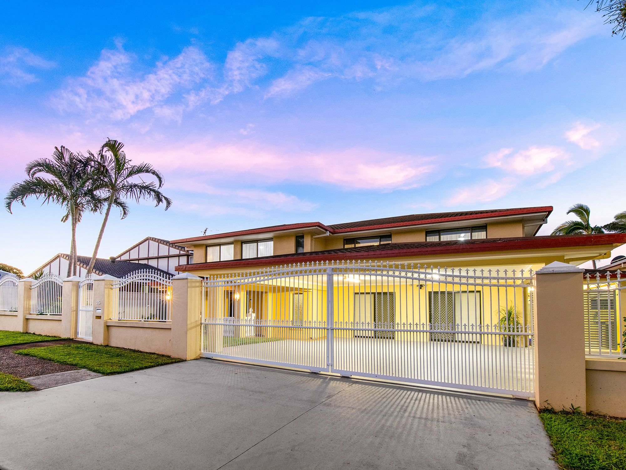 25 Fanfare Street, Eight Mile Plains, QLD 4113