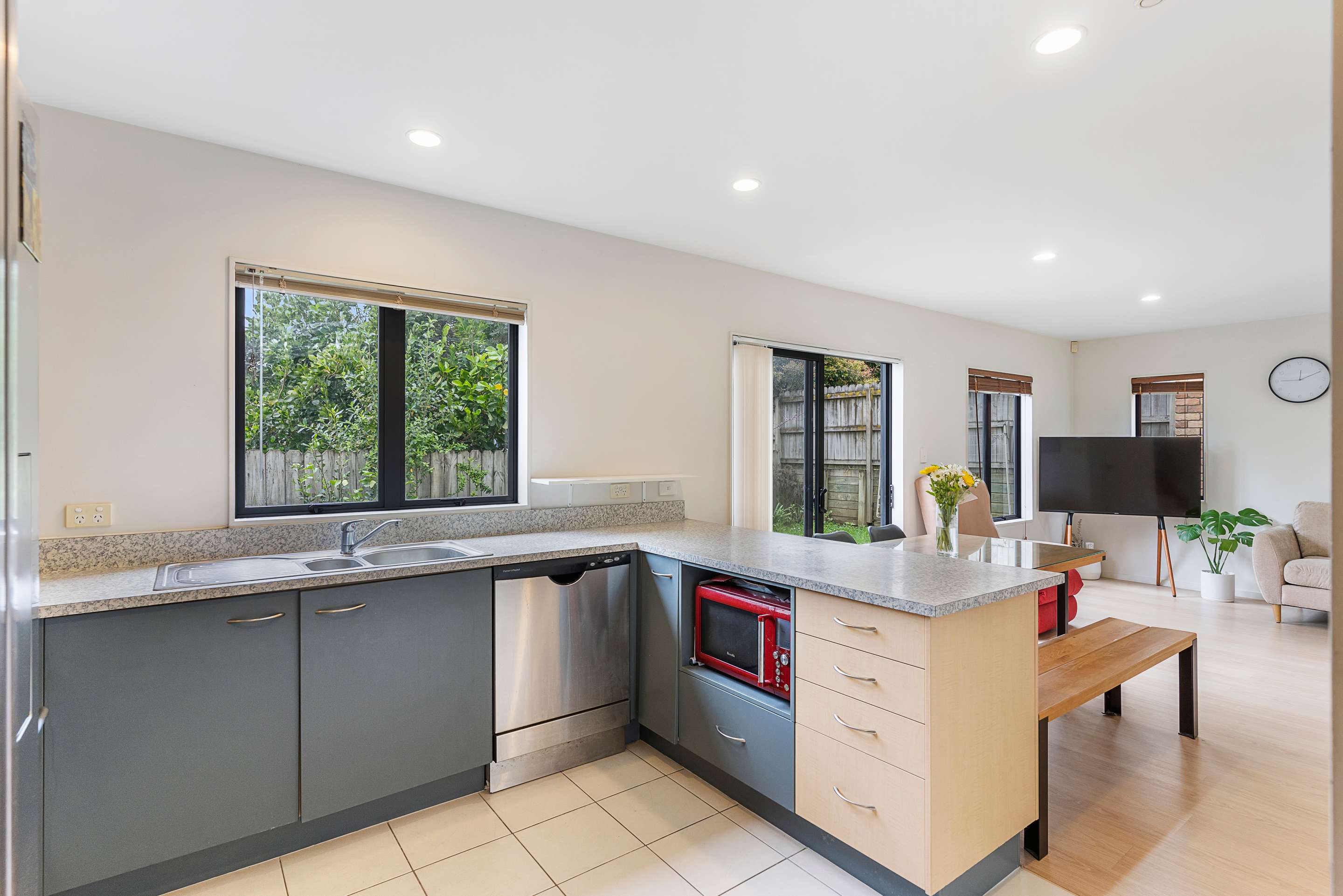 32/22 Northcross Drive, Albany, North Shore City Real Estate Ray