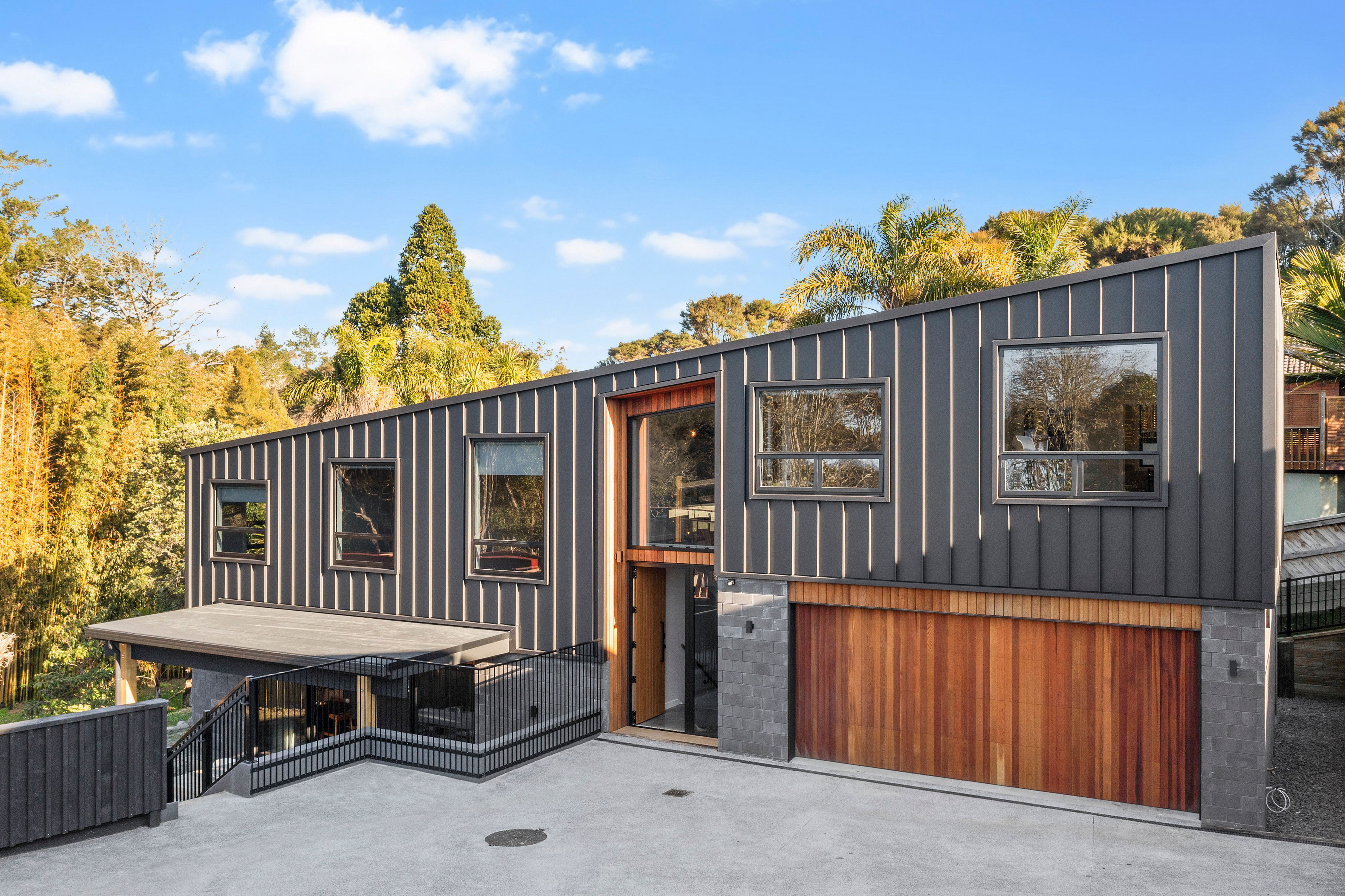 9 Kaihuia Lane, Oratia, Waitakere City 0604 - Leased House - Ray White ...