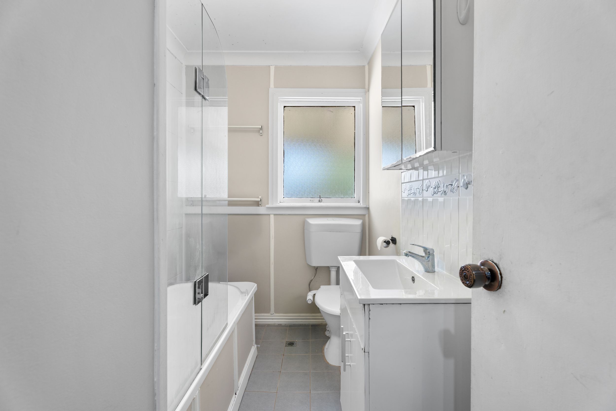 40 Sandakan Crescent, Lethbridge Park, NSW