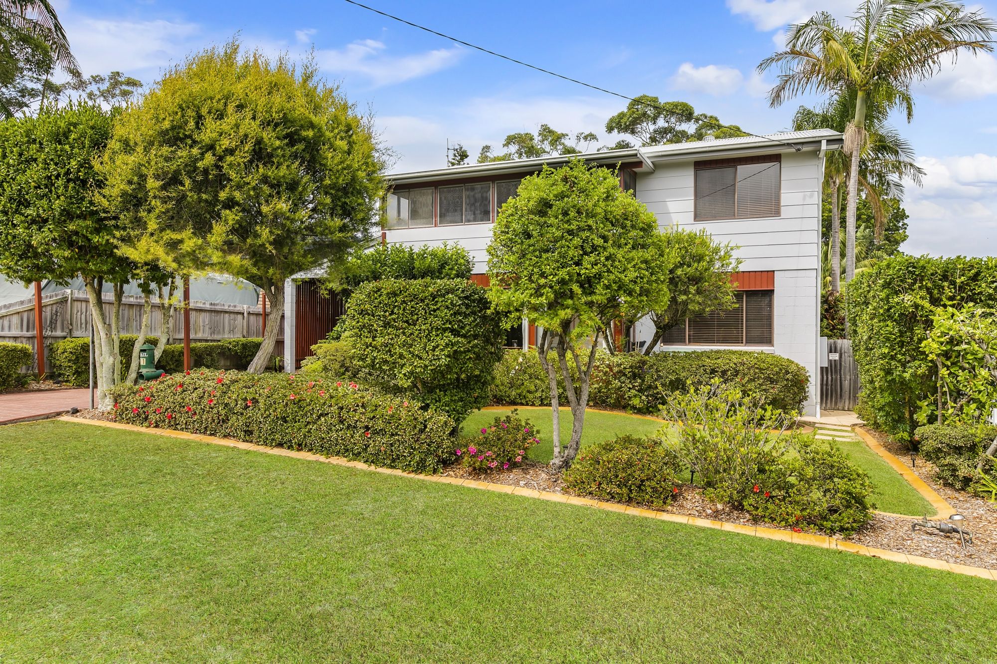11 Keats Avenue, Bateau Bay, NSW 2261