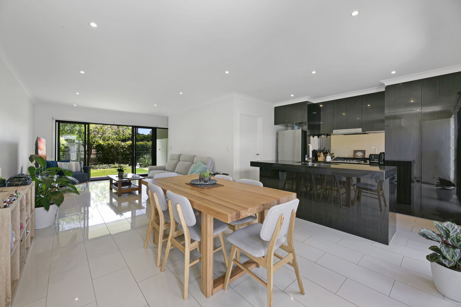 60 Peninsula Drive, Robina, QLD 4226