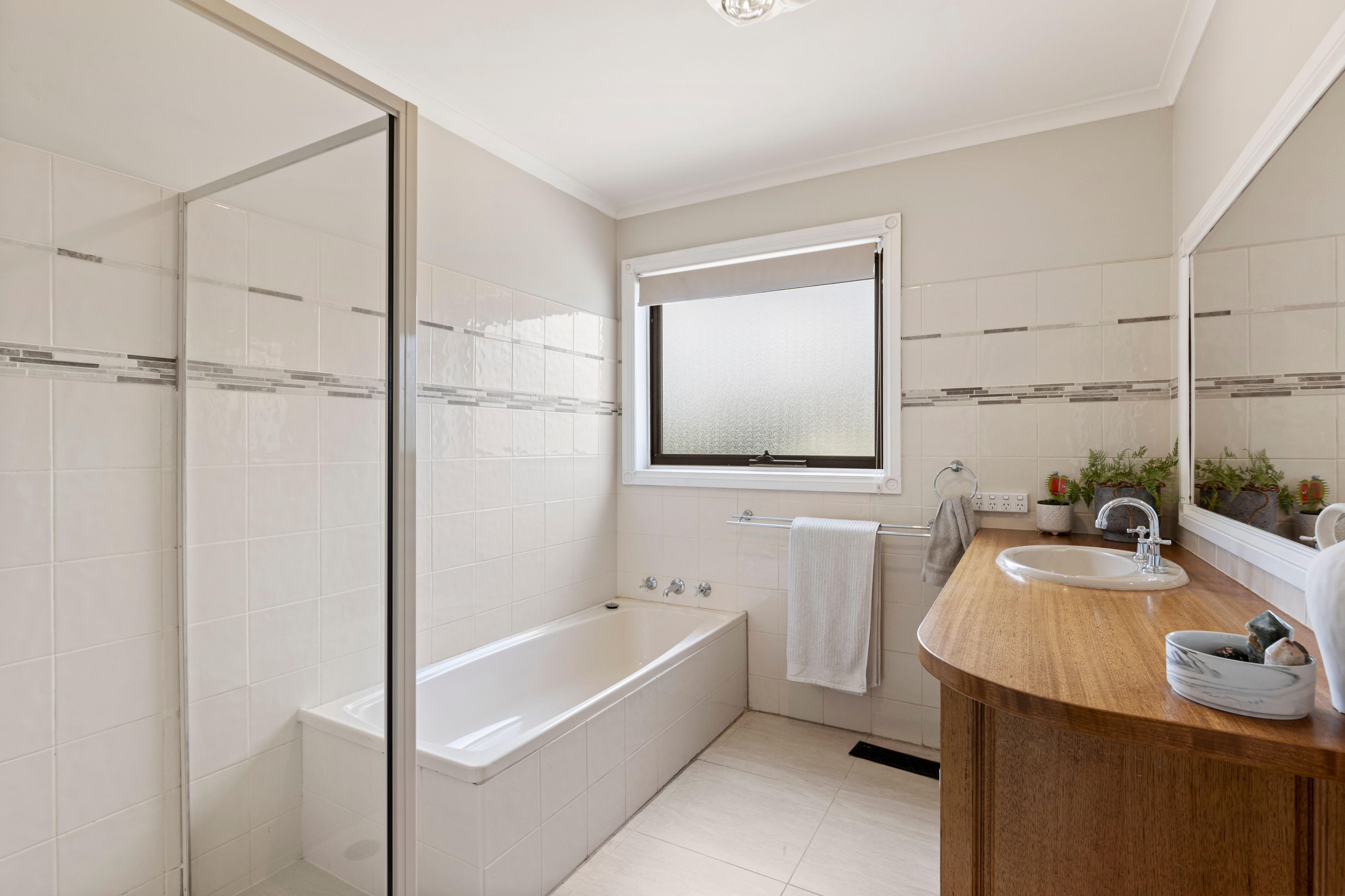 18 Gordon Crescent — photo 13 of 22