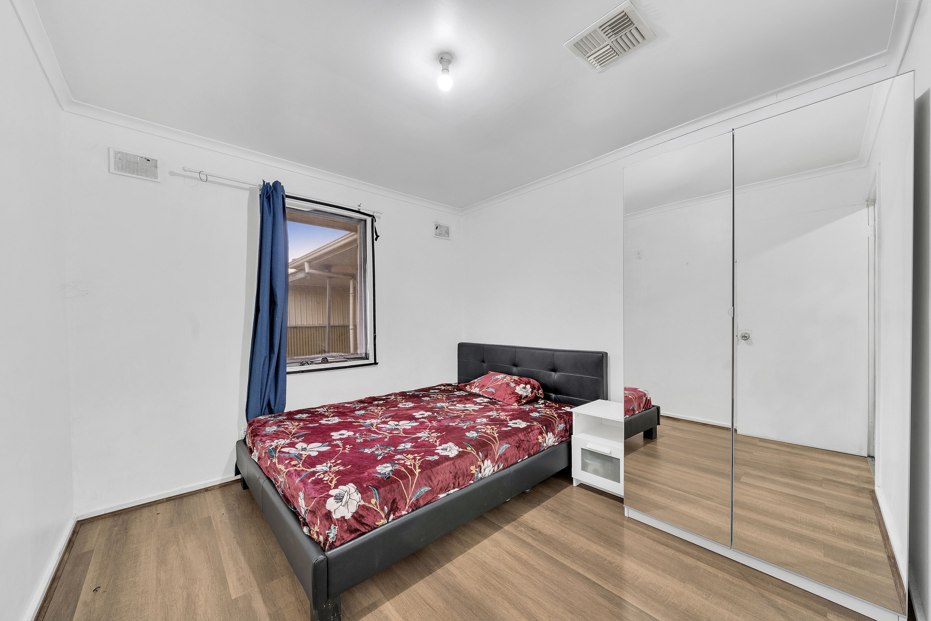 39 Carroll Avenue — photo 9 of 17
