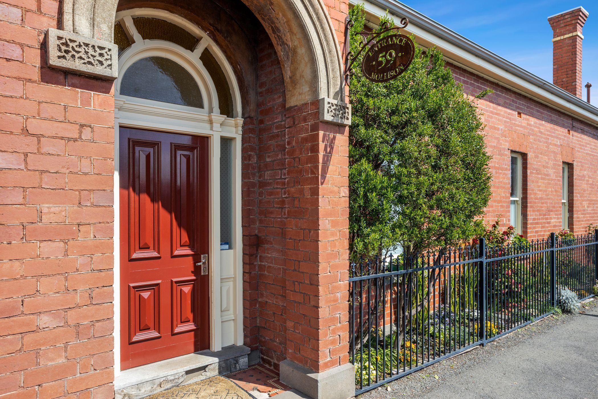 59 Mollison Street — photo 2 of 14