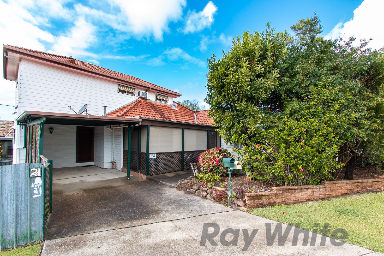 21 Lugar Street, Kotara South, NSW 2289