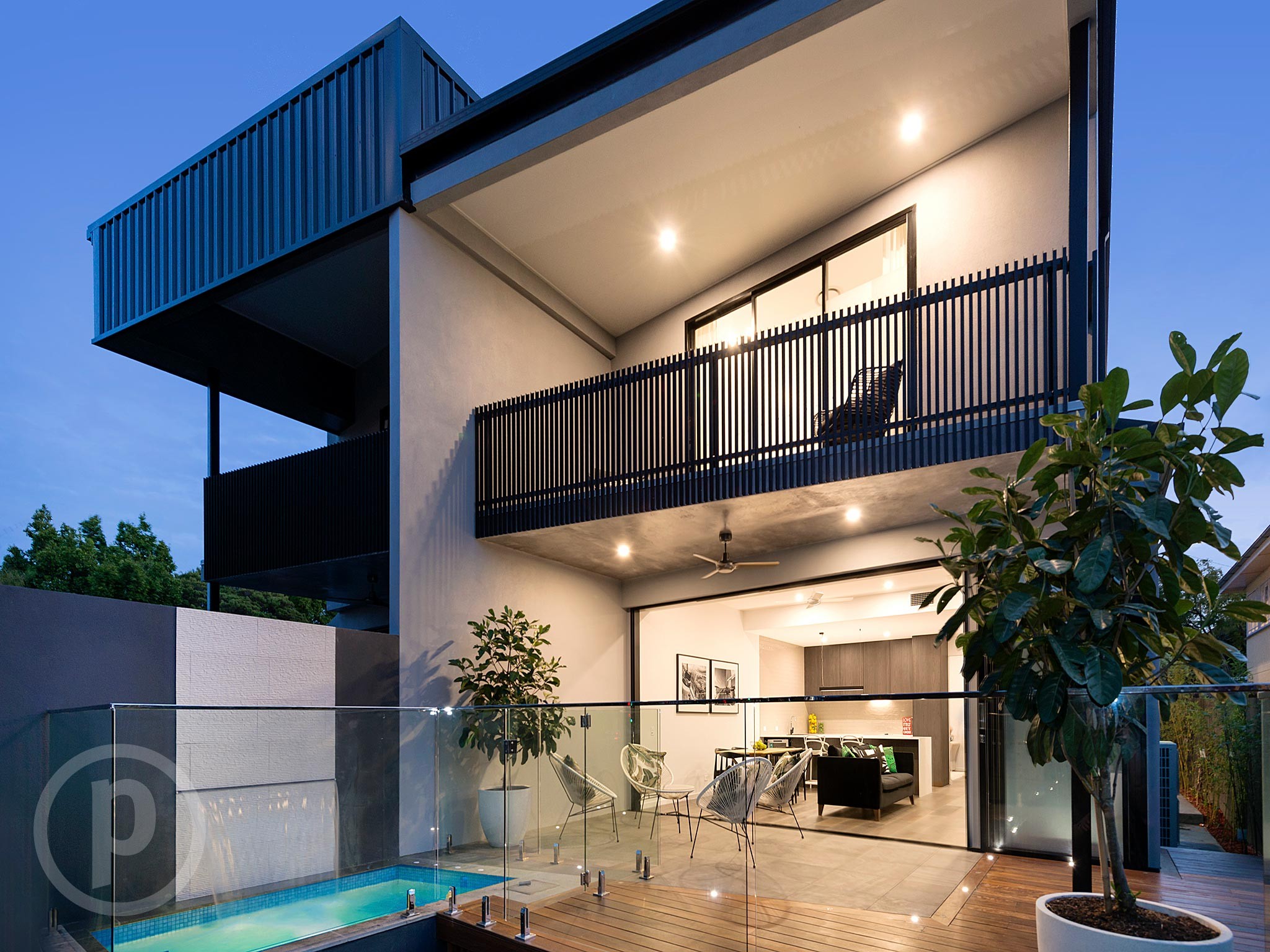 24 Curlewis Street, Holland Park West, QLD 4121