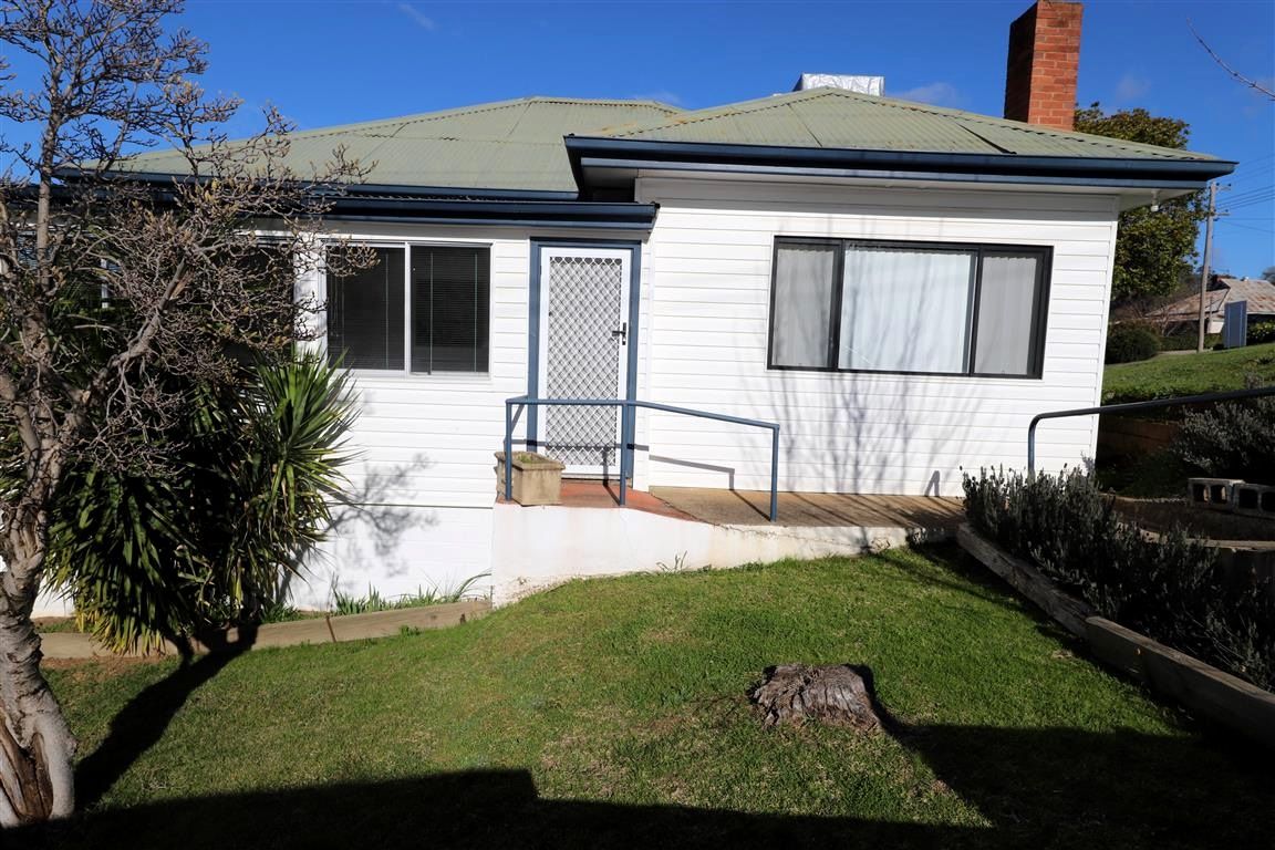 56 Carey Street, Tumut, NSW 2720