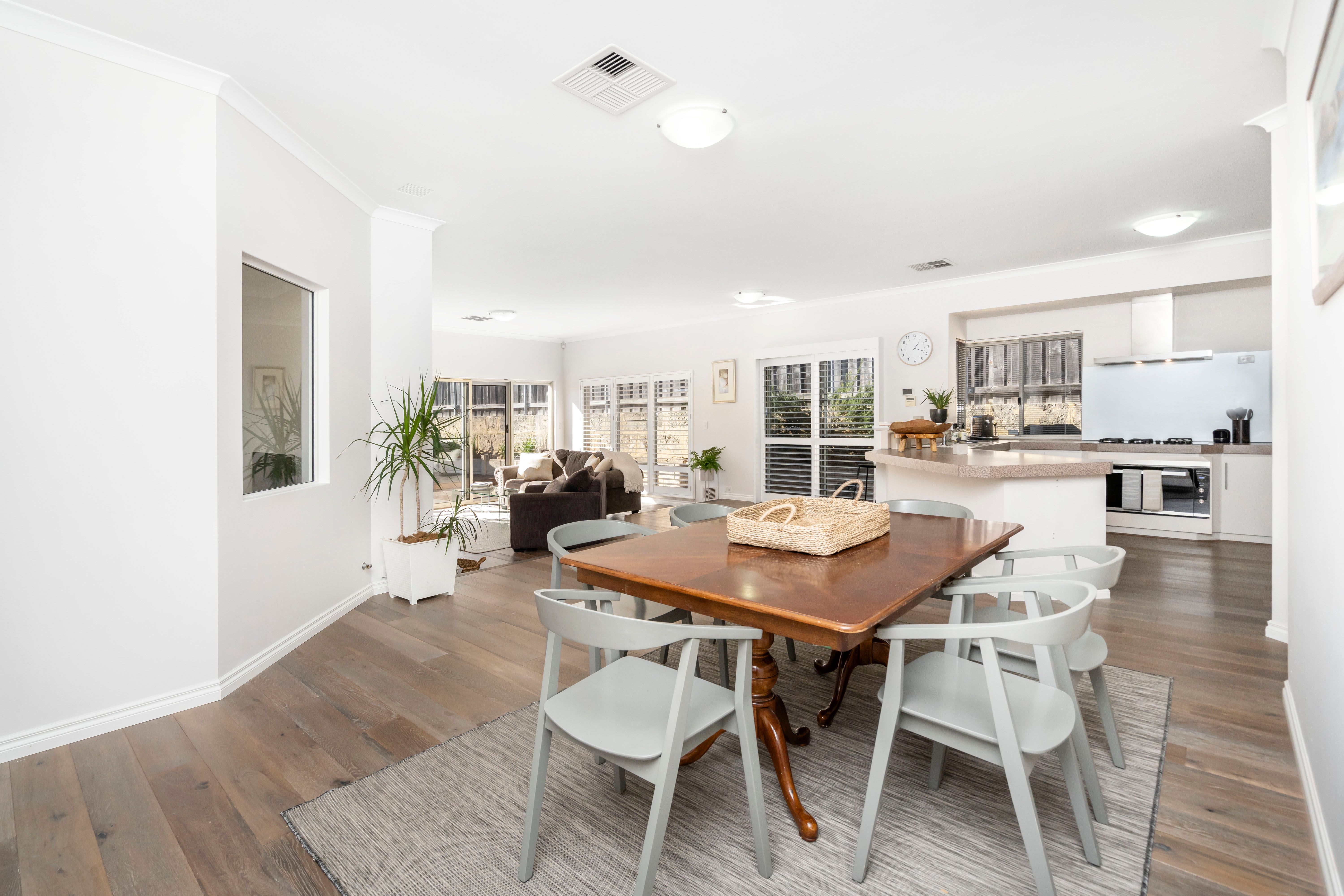 5 Rawley Gardens, Mount Claremont, WA 6010