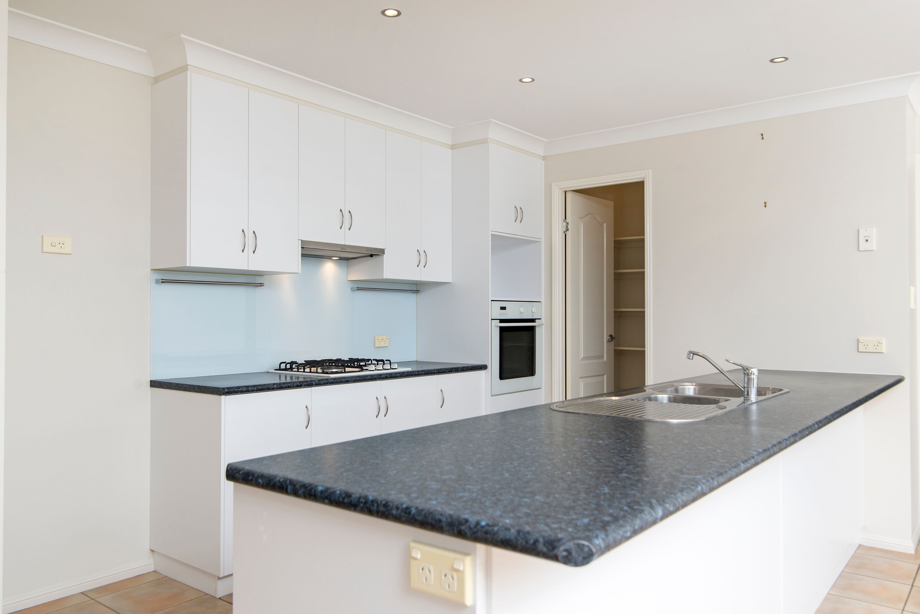 11 Barton Street, Middle Ridge, QLD 4350