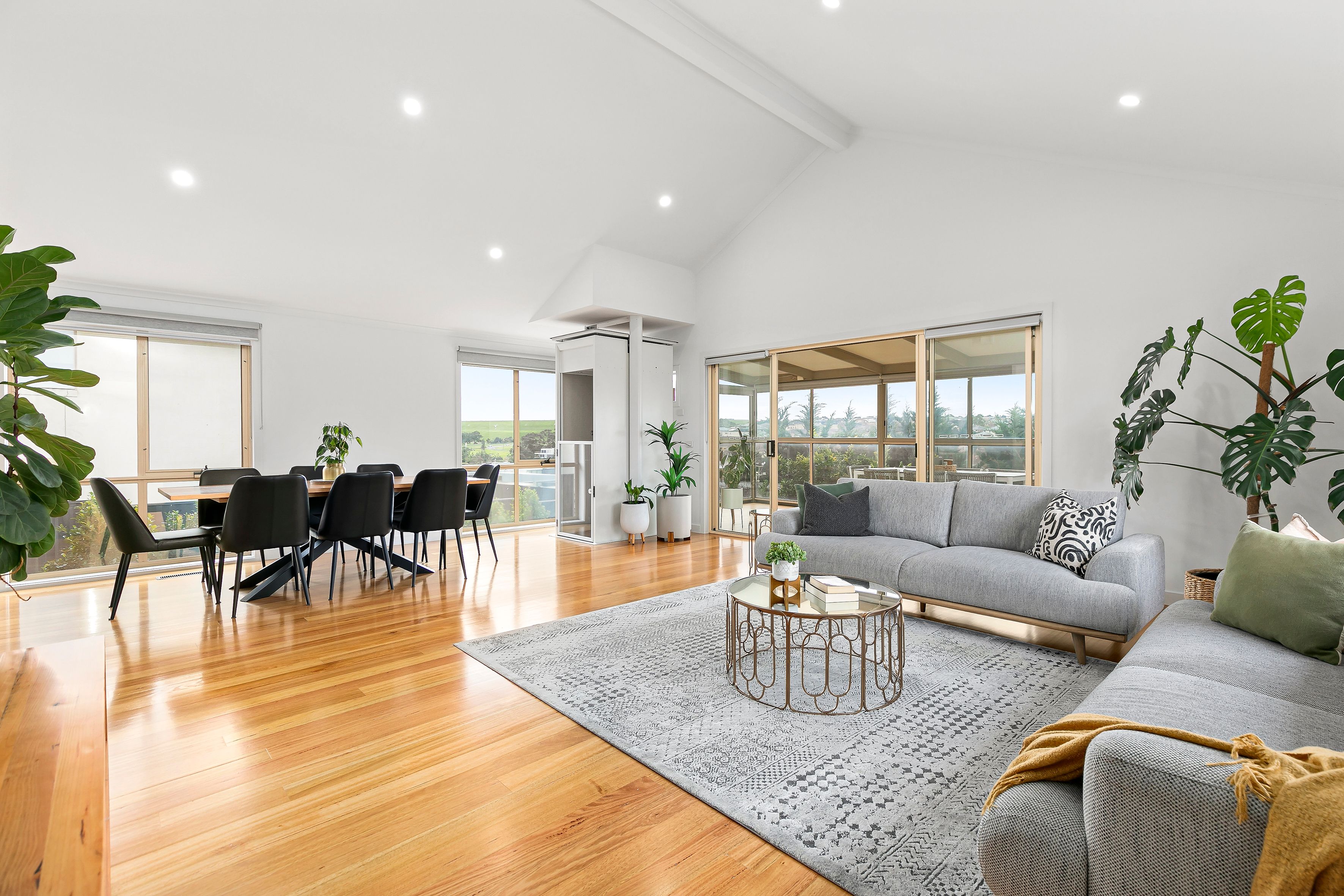 31 Clifton Road, Greenvale, VIC 3059