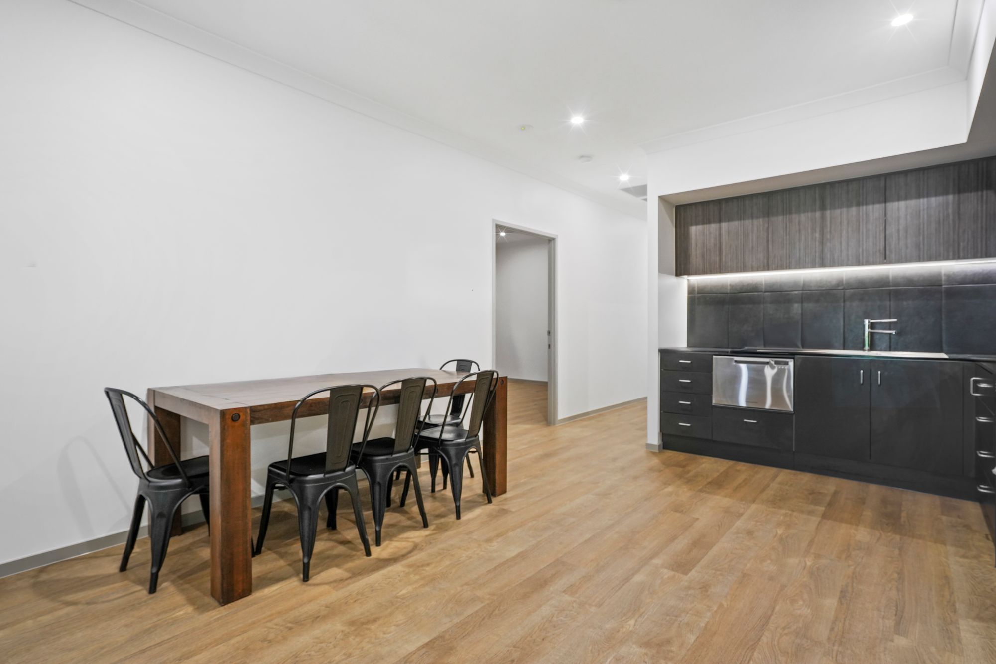 31 Langdon Street — photo 5 of 14