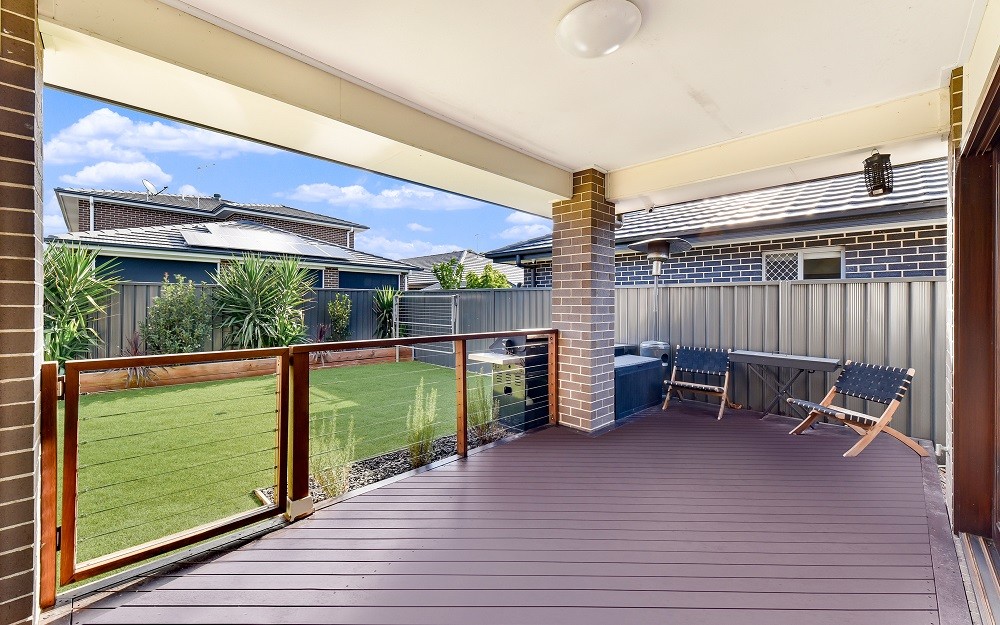 9 Jamestown Avenue, Denham Court, NSW 2565