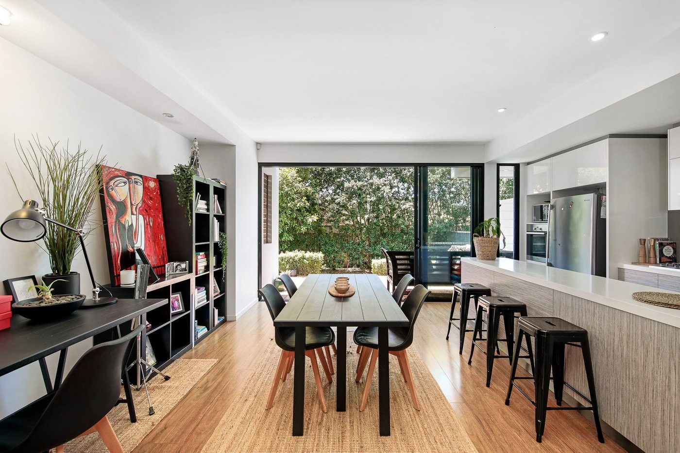 2/25 Muscovey Avenue, Paradise Point, QLD 4216