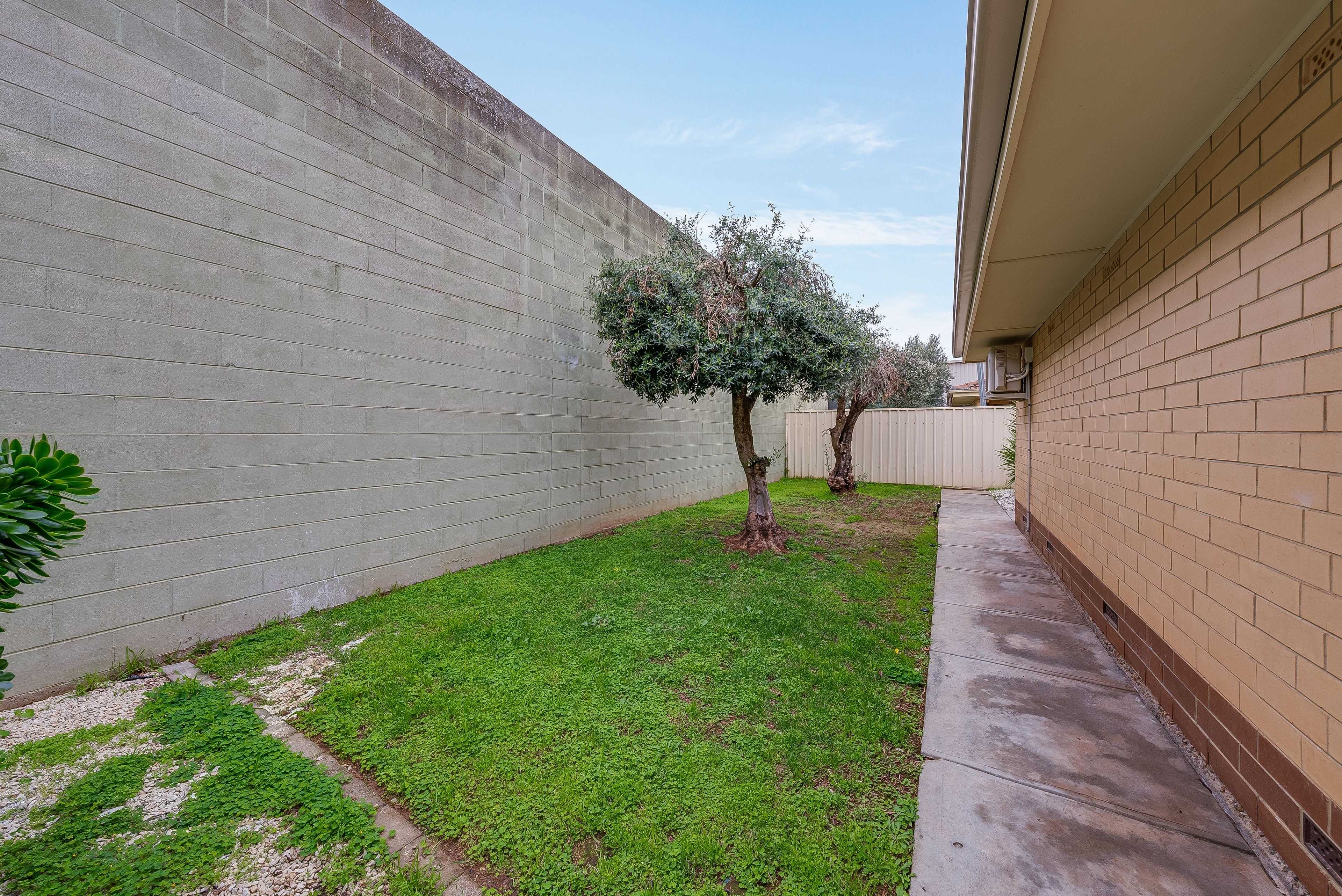 3/105 Ledger Road — photo 11 of 11