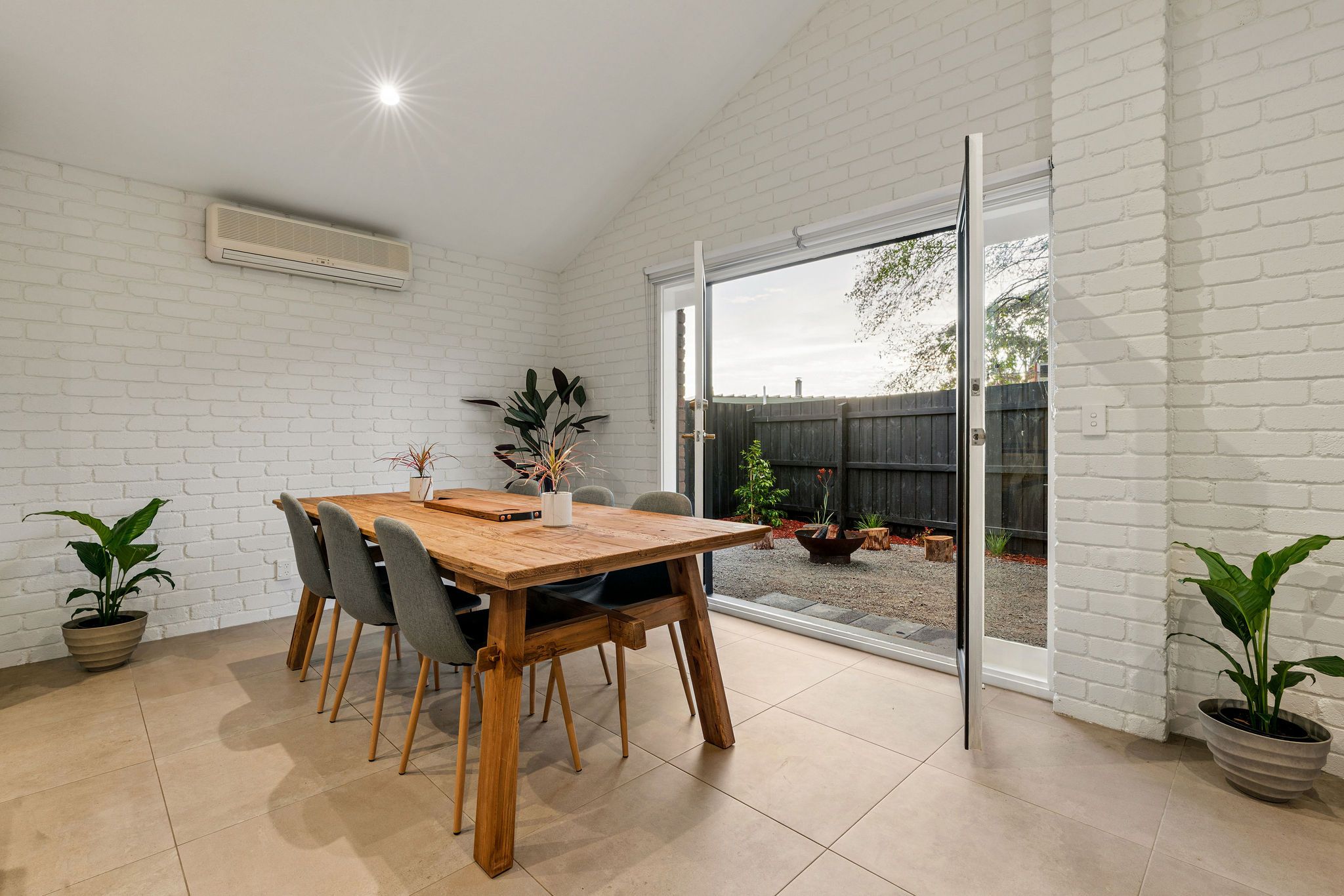 7 Landstead Court — photo 9 of 21