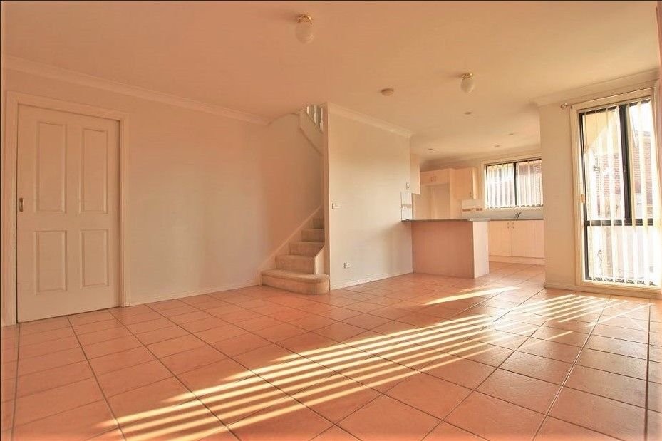 2/137 Cumberland Road, Ingleburn, NSW 2565