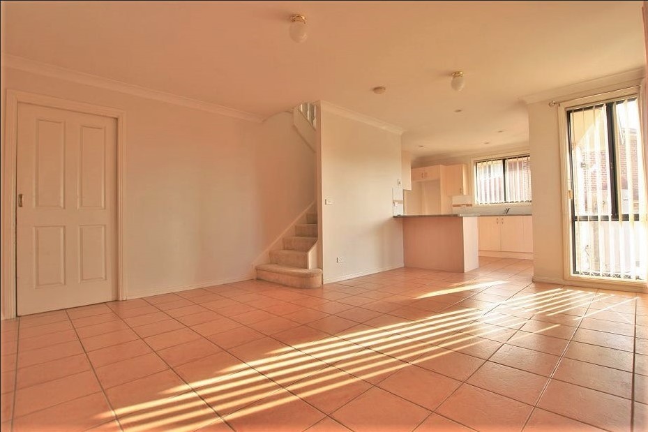 2/137 Cumberland Road, Ingleburn, NSW 2565