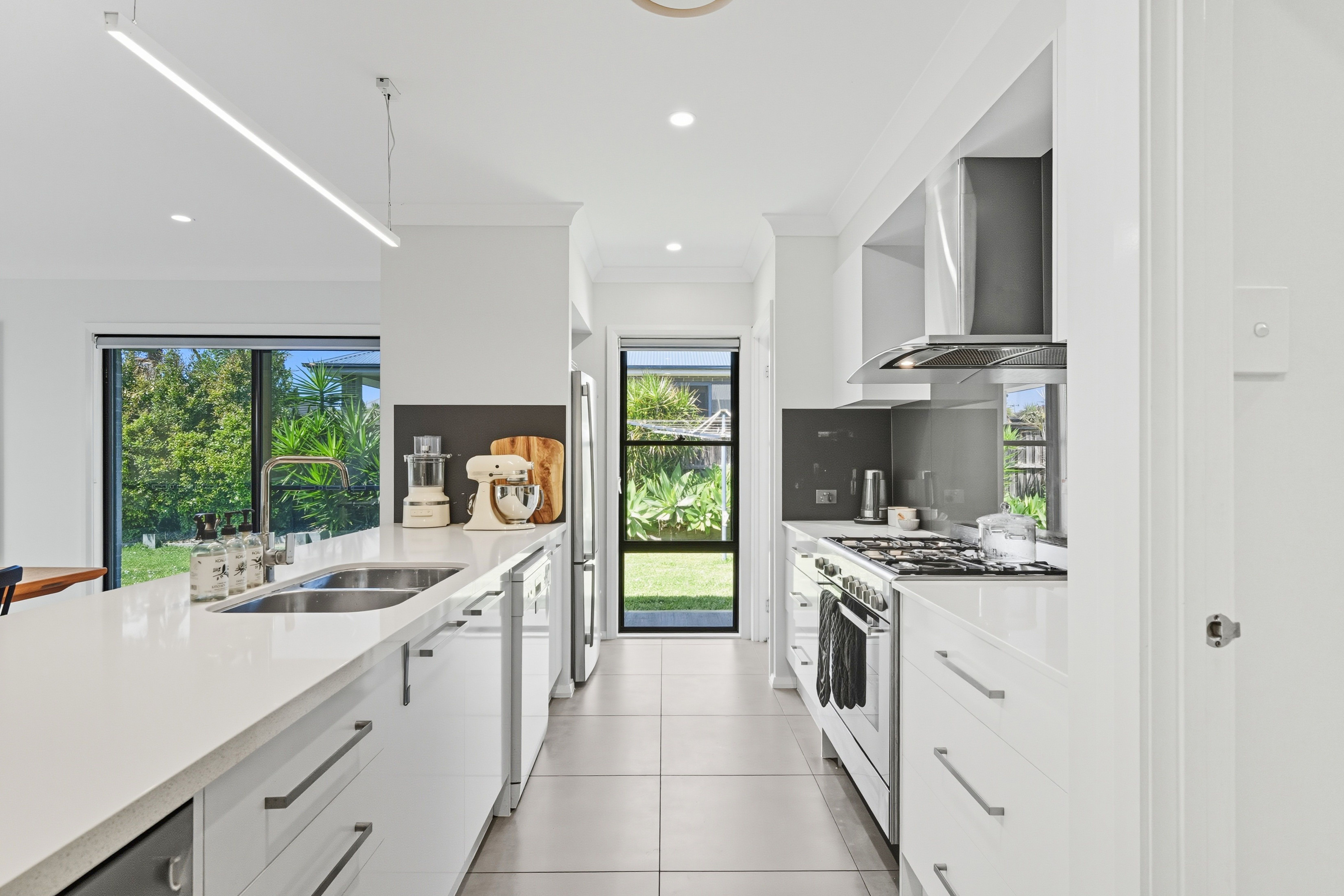 5 Yarralumla Parade, Thrumster, NSW 2444