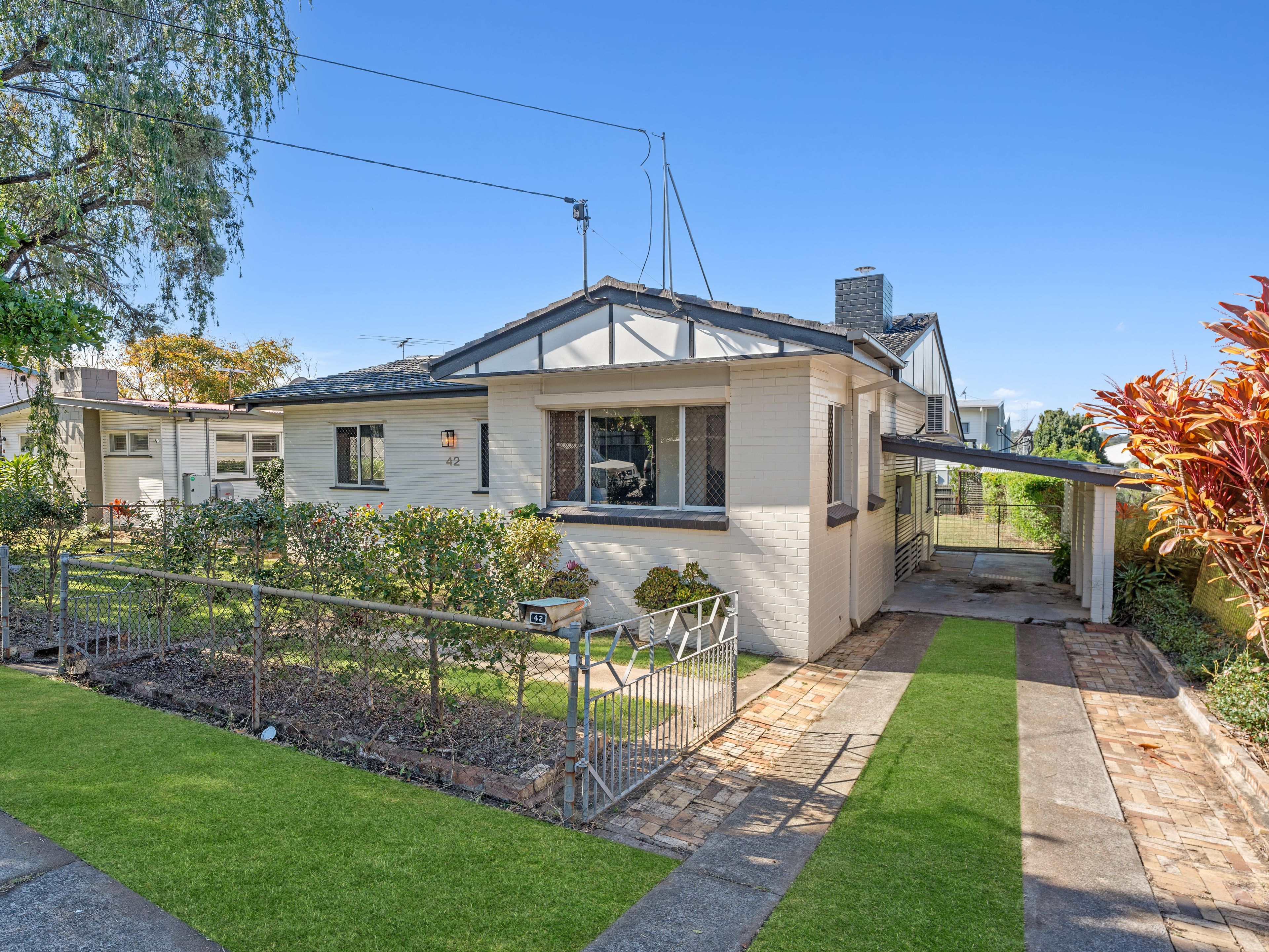42 Raceview Street, Raceview, QLD 4305