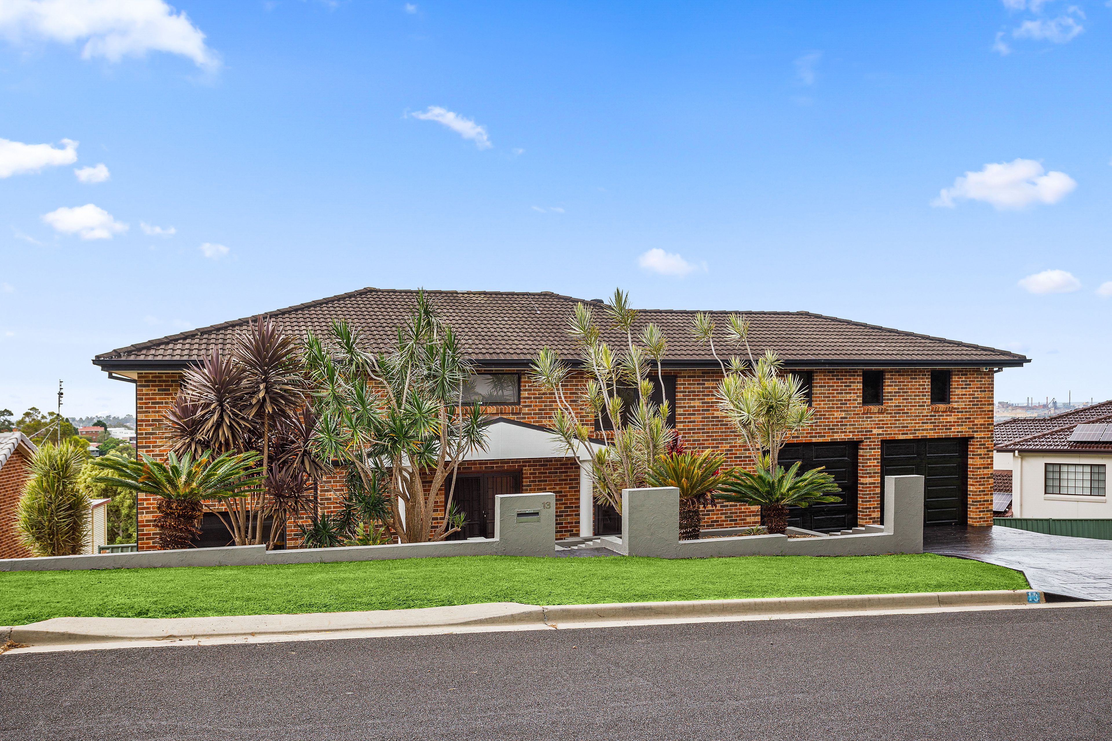 13 Plumwood Crescent, Cordeaux Heights NSW 2526