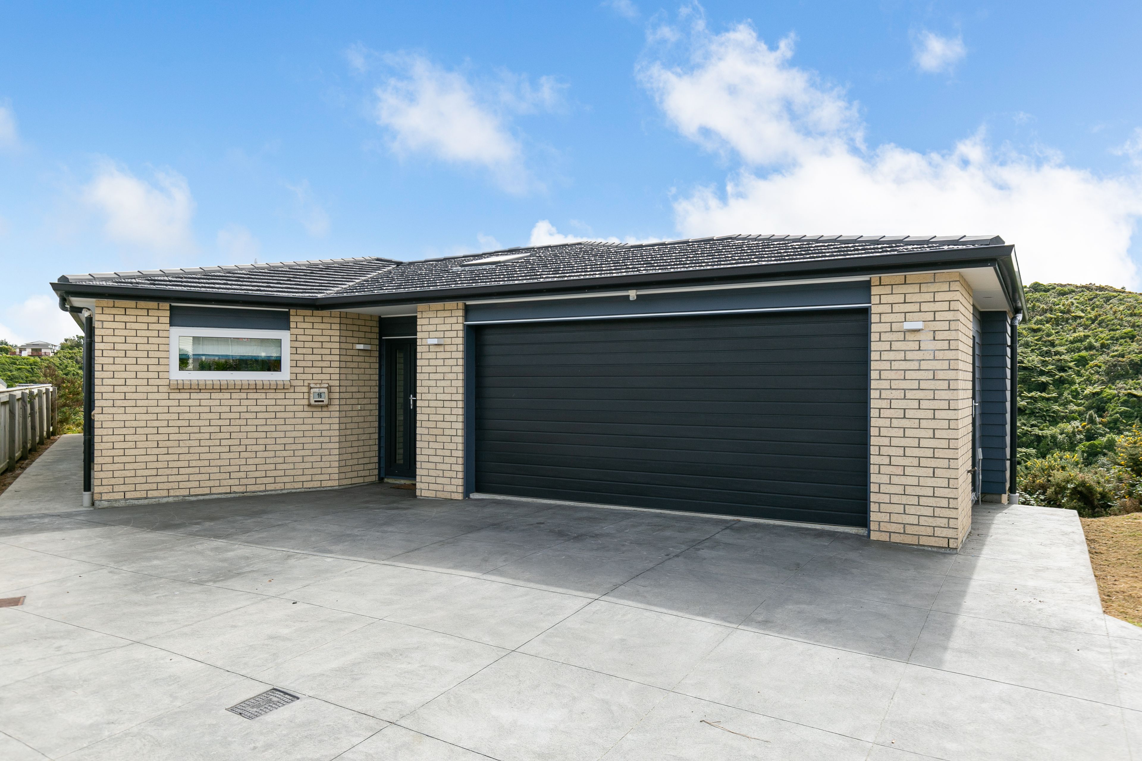 16 Belize Grove, Grenada Village, Wellington City