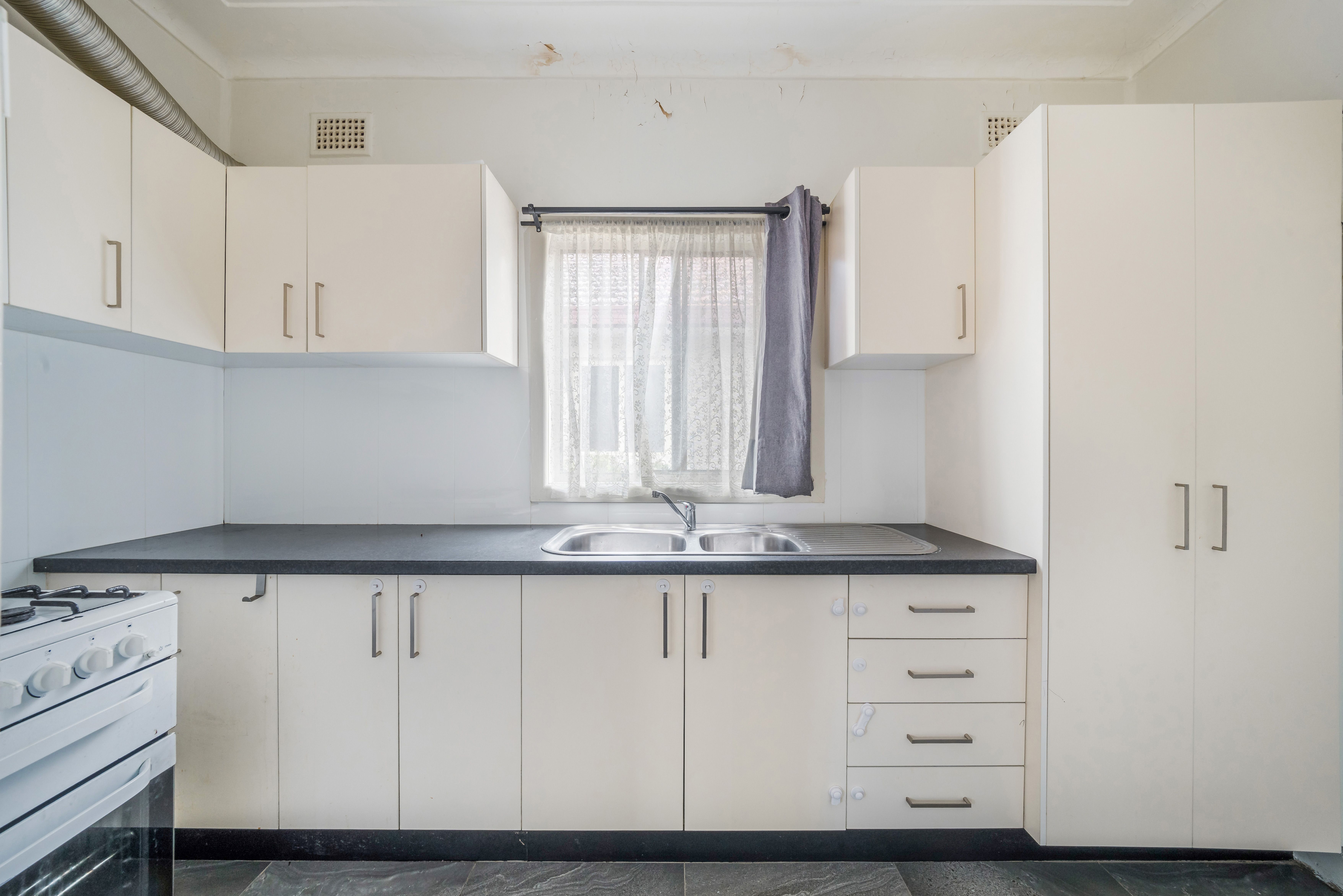 17-19 Rose Street — photo 3 of 12