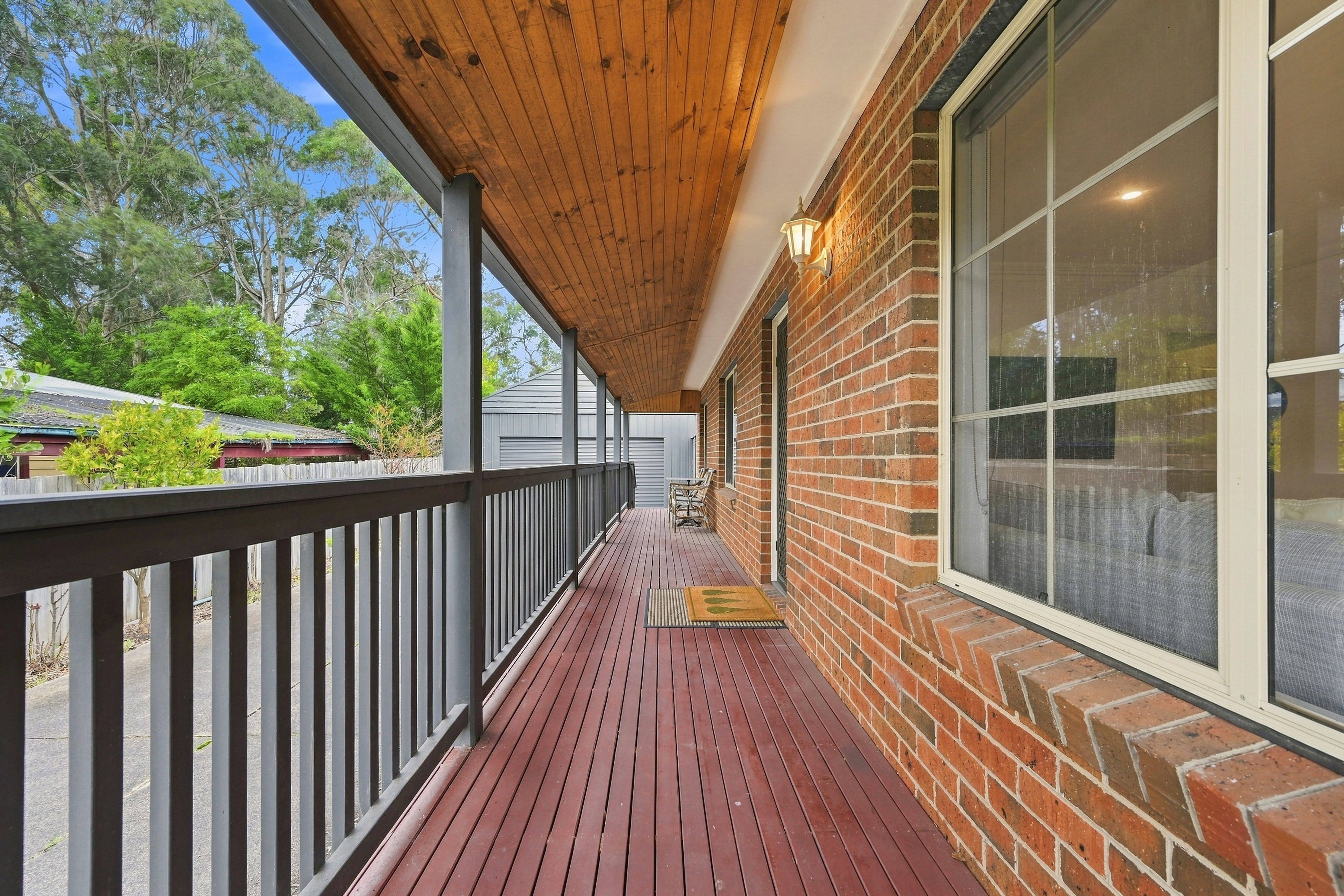 16 Inverloch Parade — photo 2 of 16
