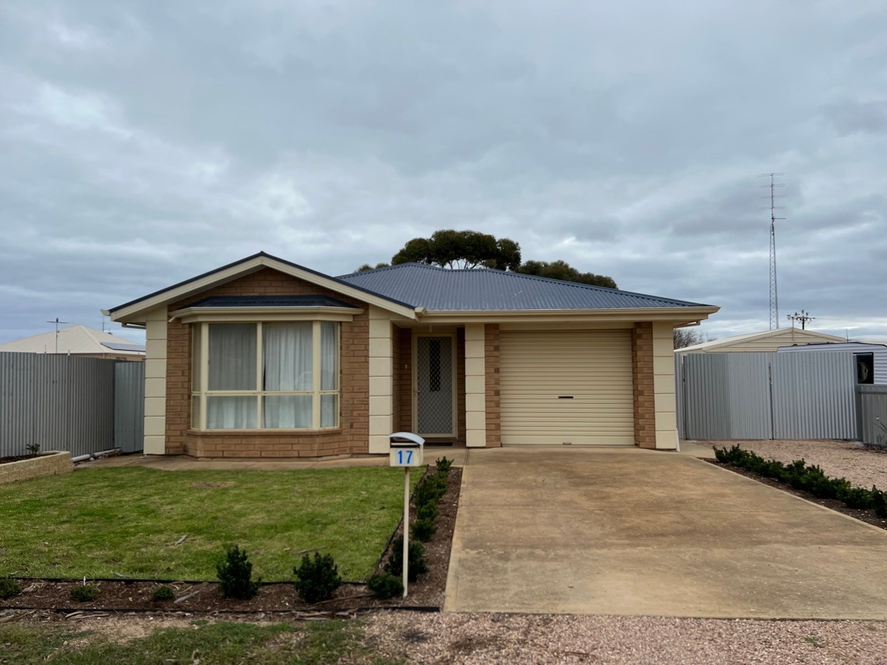 17 Charles Street, Port Hughes, SA 5558