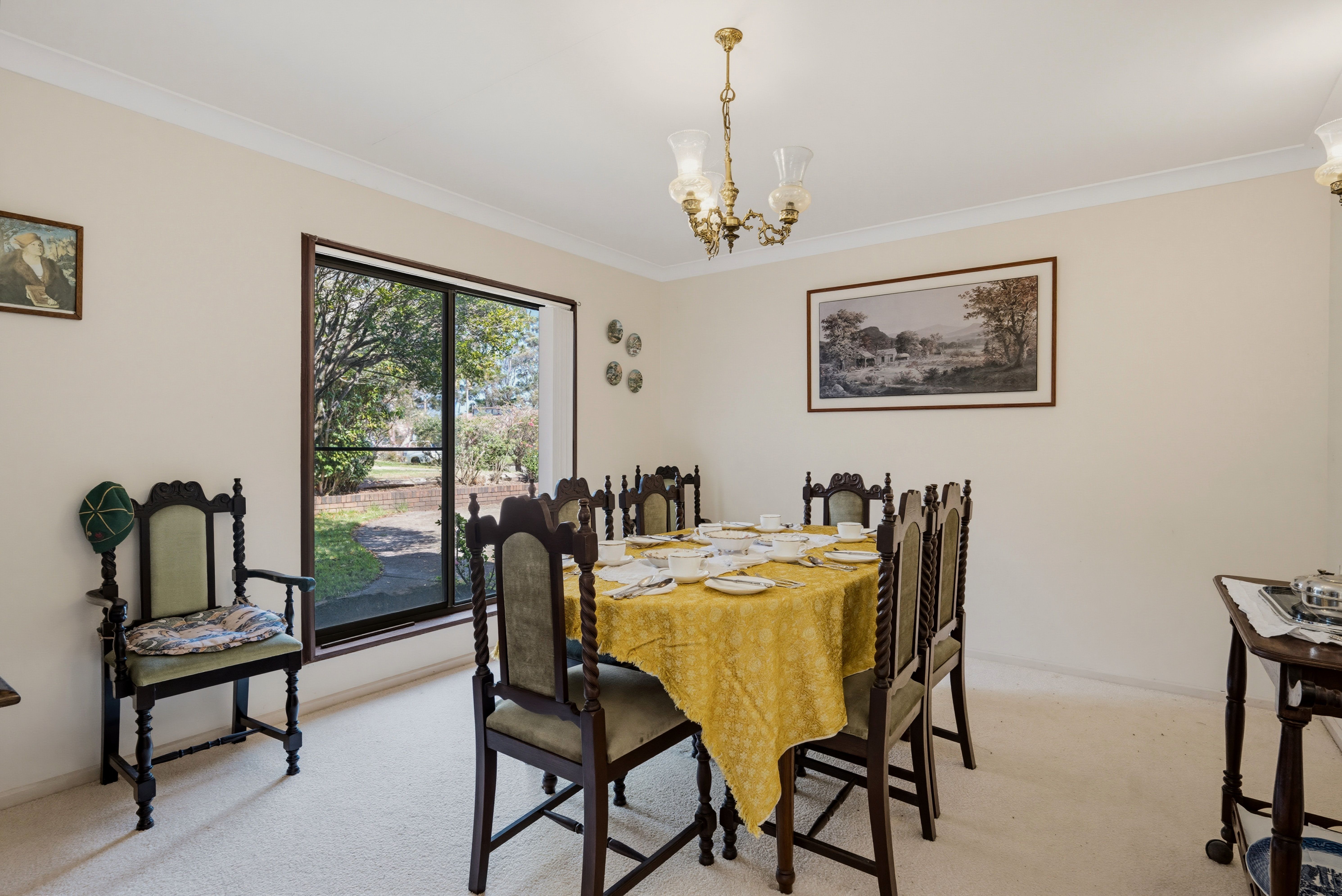 10 Kadina Crescent — photo 4 of 22
