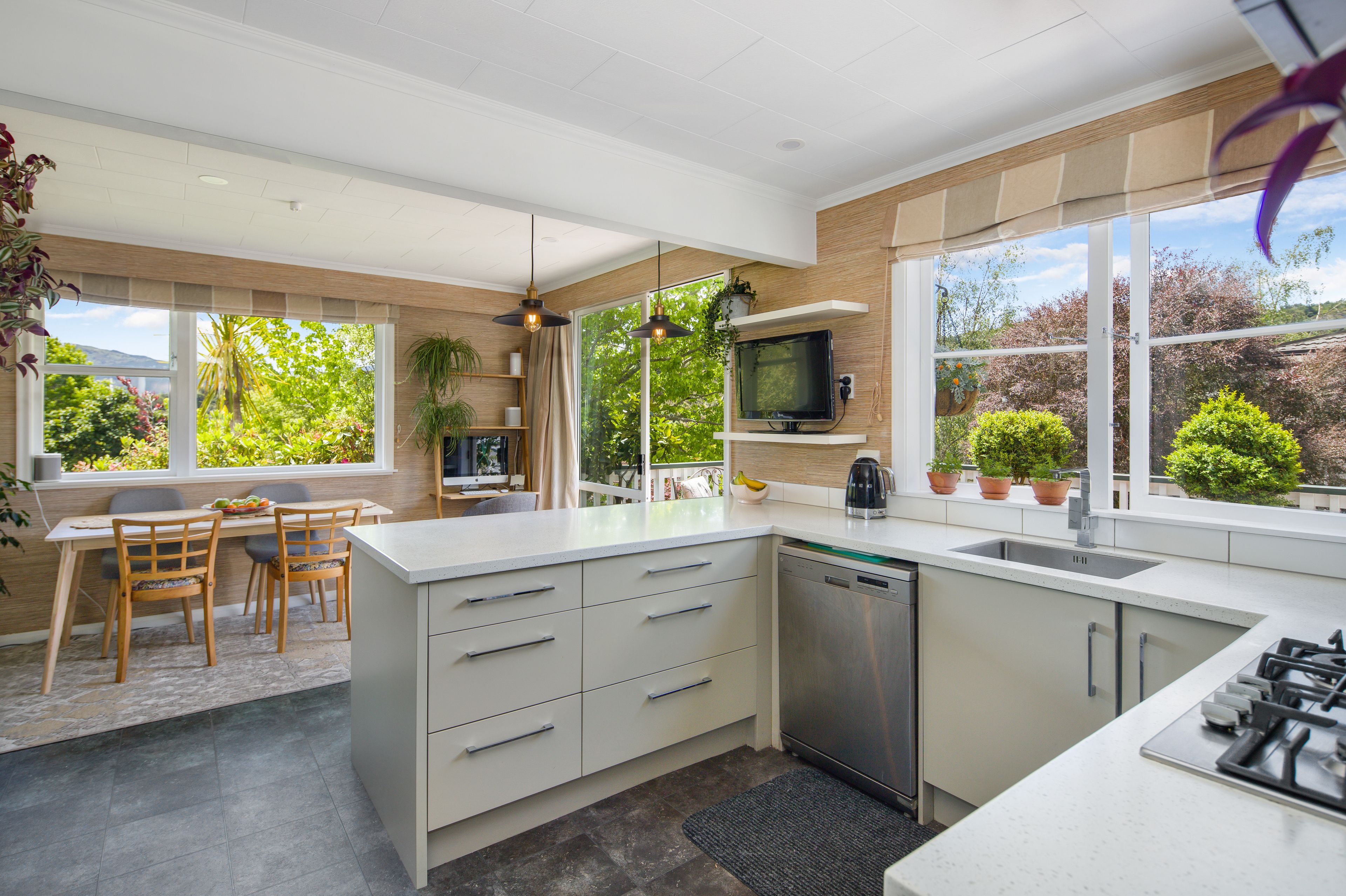 18 Chichester Drive, Pinehaven, Upper Hutt City