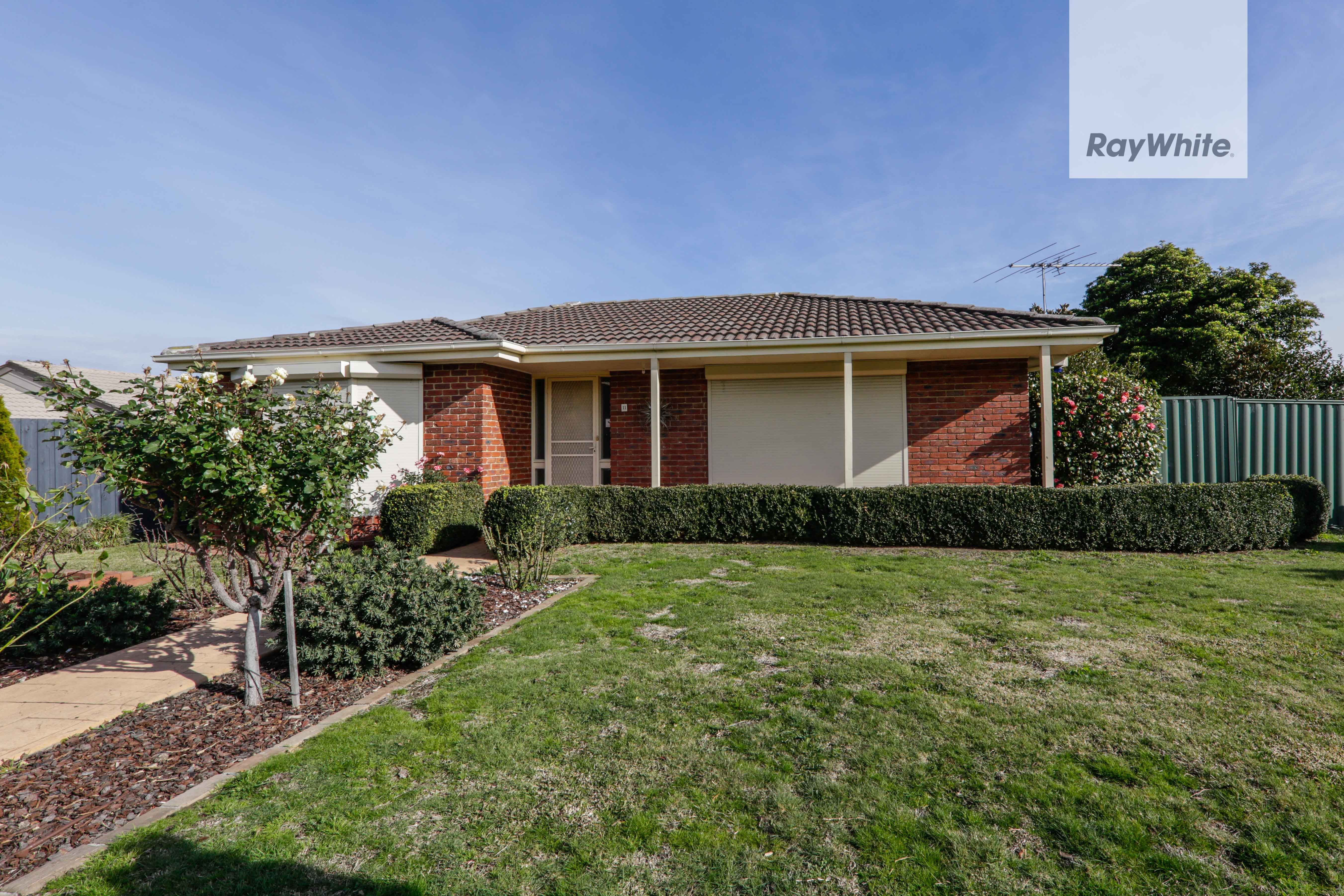 11 County Drive, Berwick, VIC 3806 Leased House Ray White Berwick
