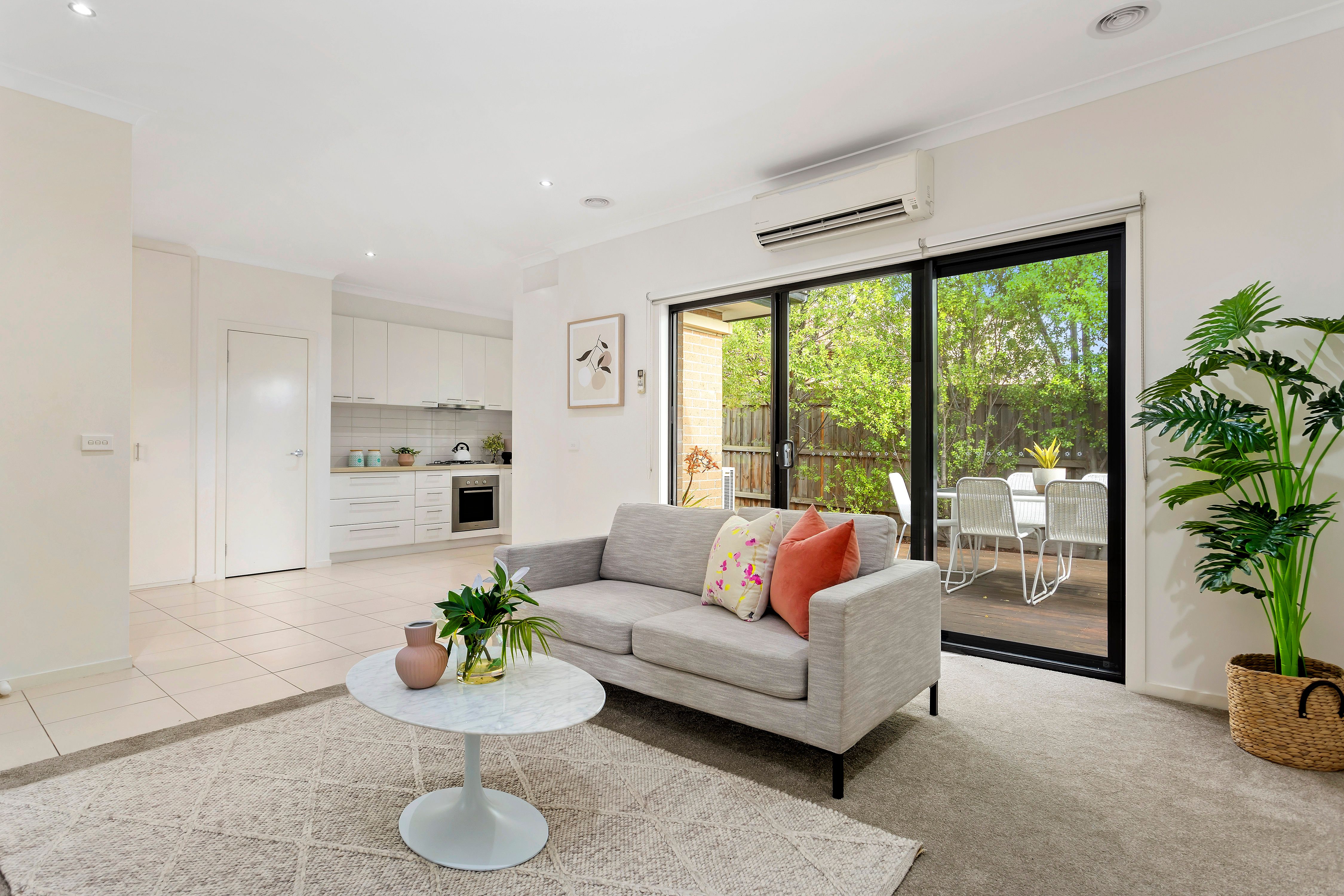 2/15 Batesford Road, Chadstone, VIC 3148