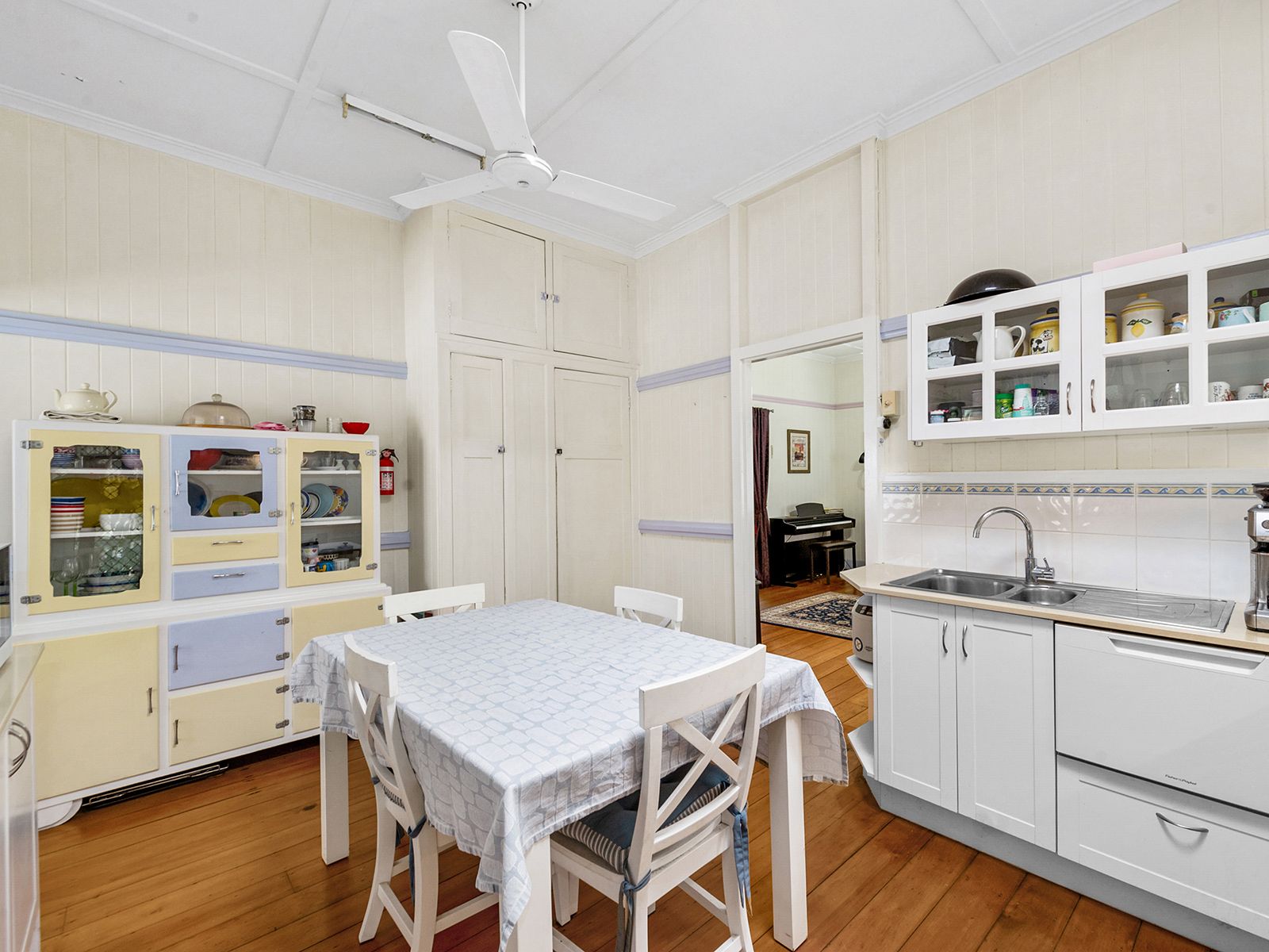 12 Blackheath Road, Oxley, QLD 4075
