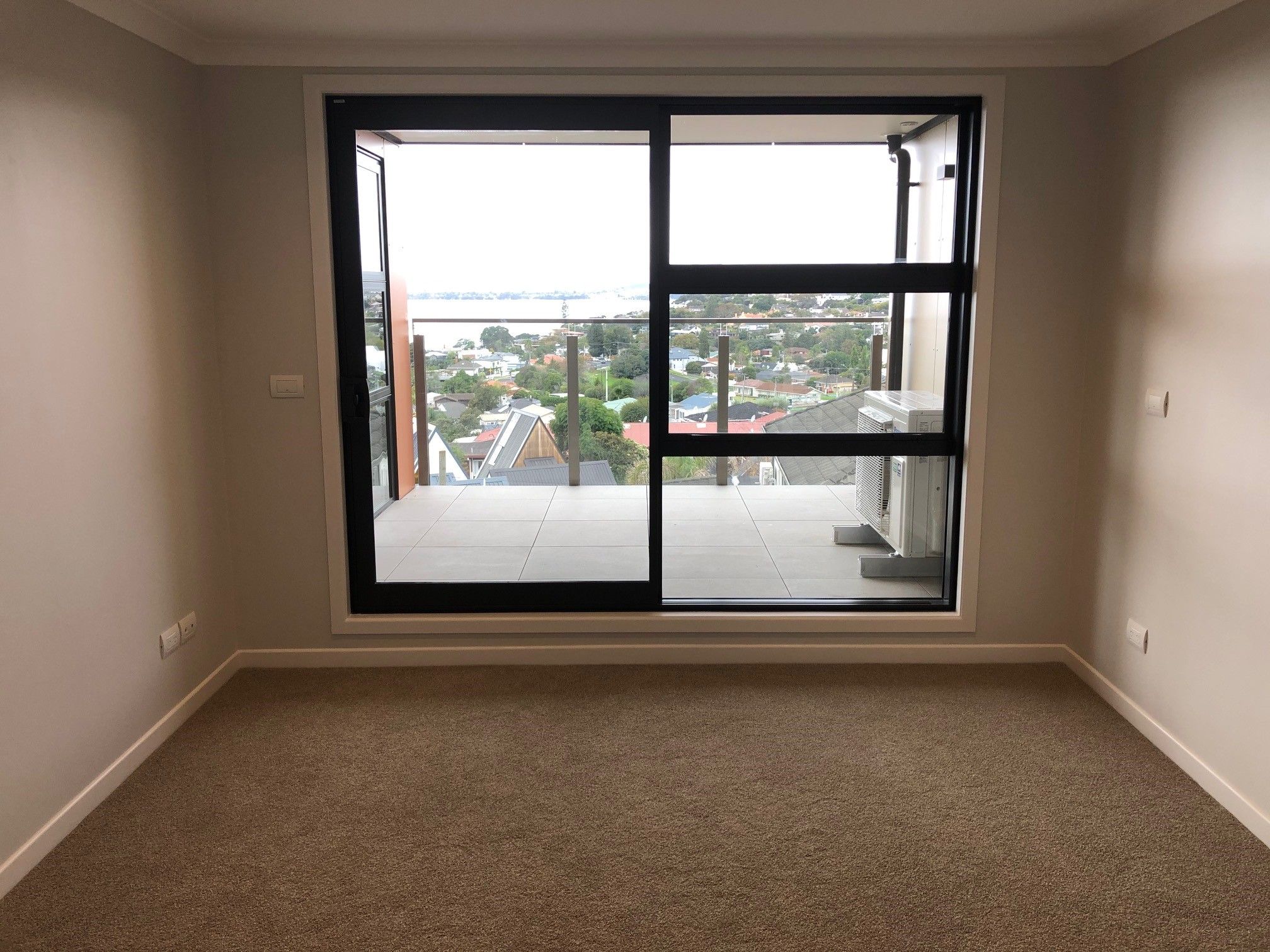 1B/12 Selwyn Road, Howick, Manukau City