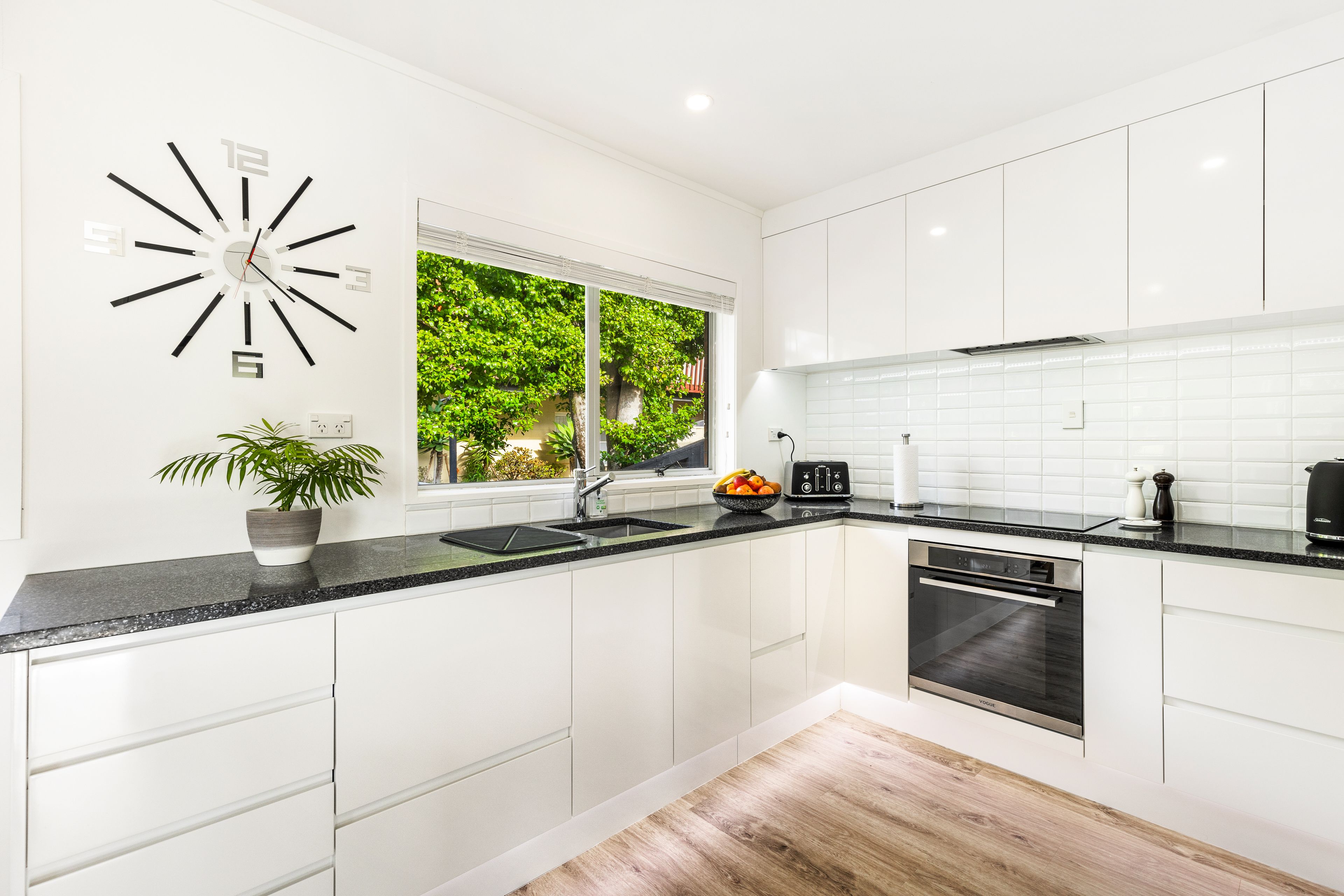 24A Kathleen Street, Glenfield, North Shore City