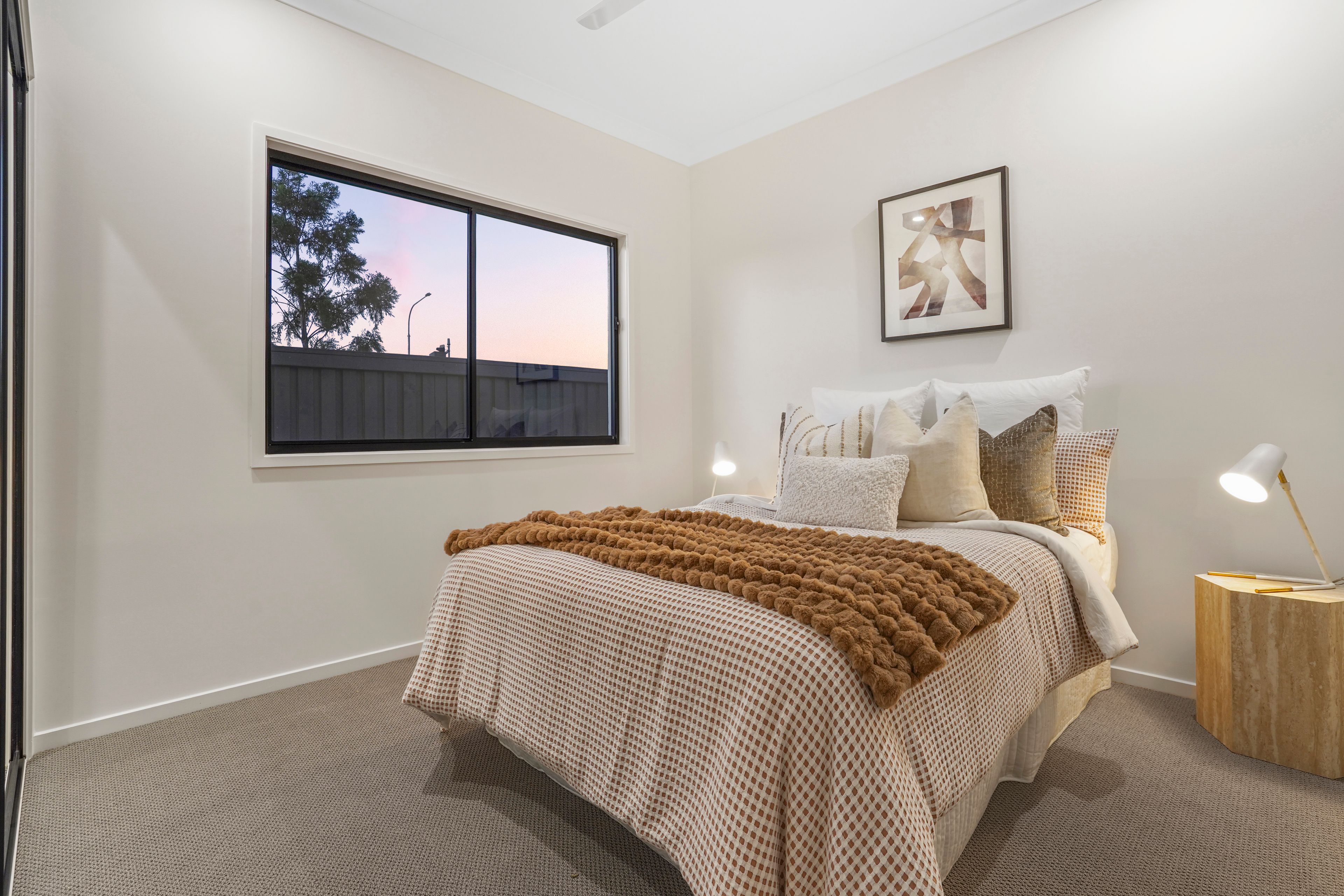 48 Solaris Crescent — photo 17 of 27