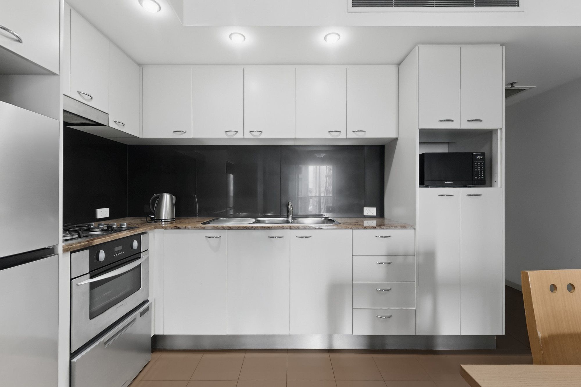 2807/70 Mary Street — photo 8 of 15