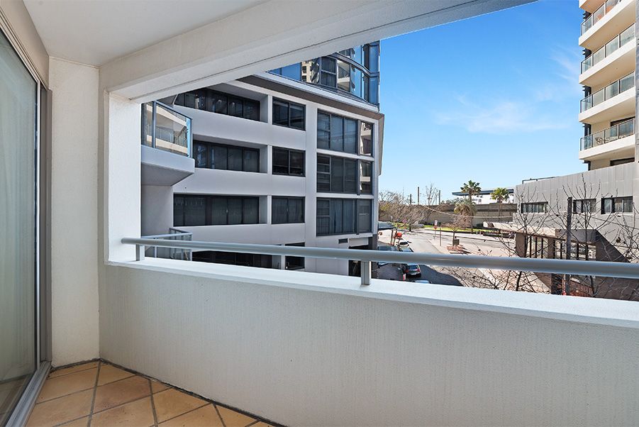 1005/12 Glen Street, Milsons Point, NSW 2061