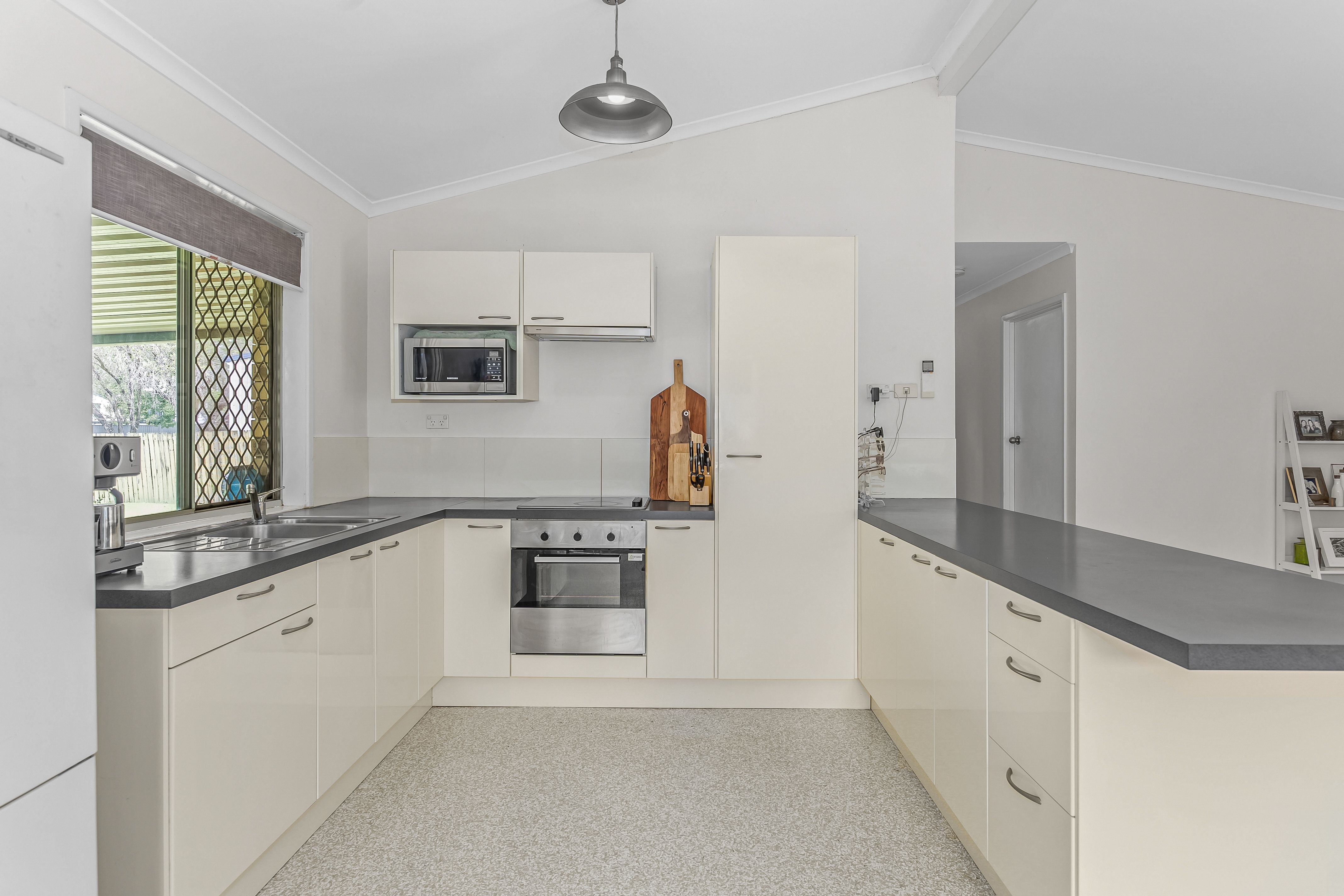 4 Jerrawa Street, Nerang, QLD 4211