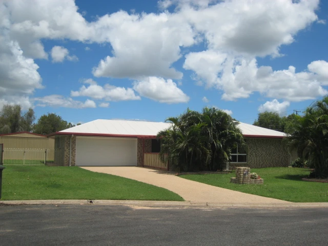 8 Wren Court, Emerald, QLD 4720