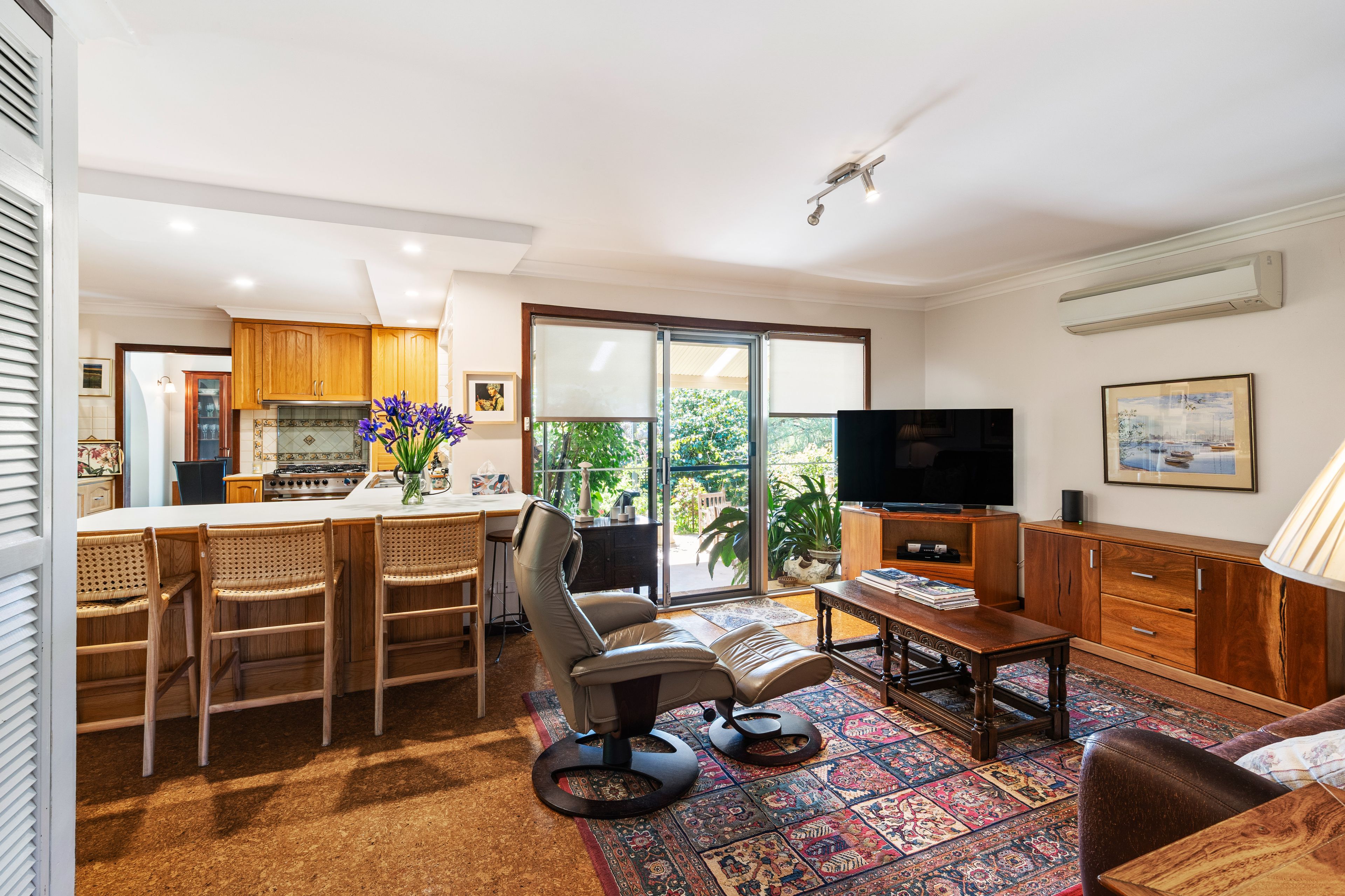 10 Stewart Street — photo 3 of 21