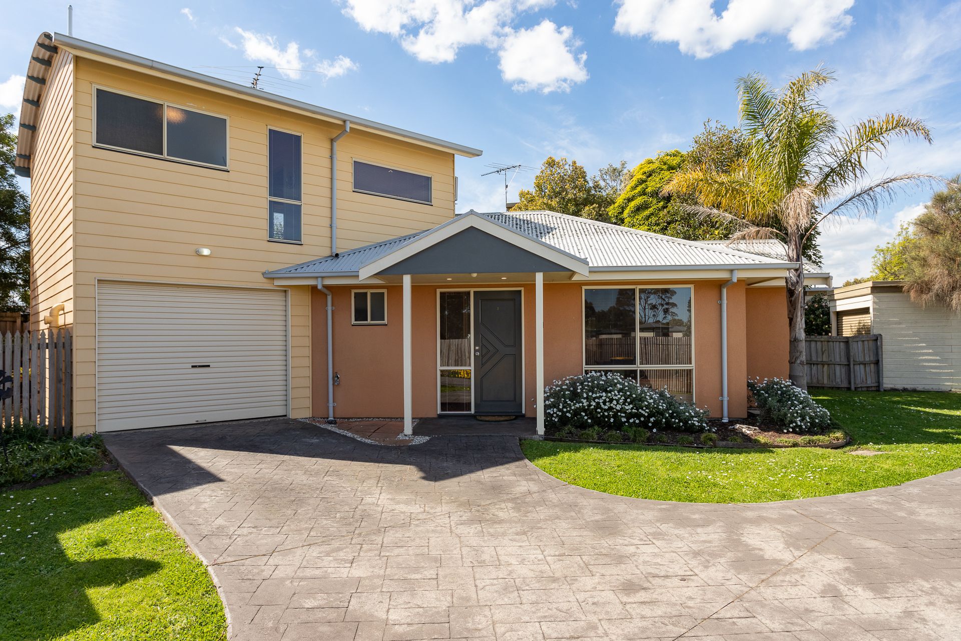 6 Hollydene Court, Cowes VIC 3922