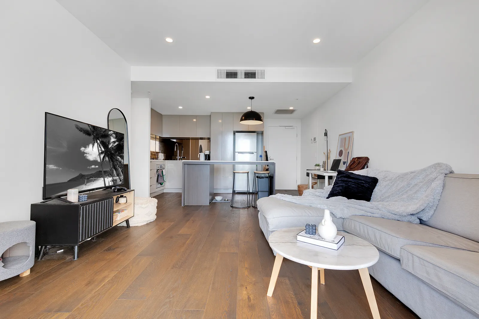 1207/148 Logan Road, Woolloongabba
