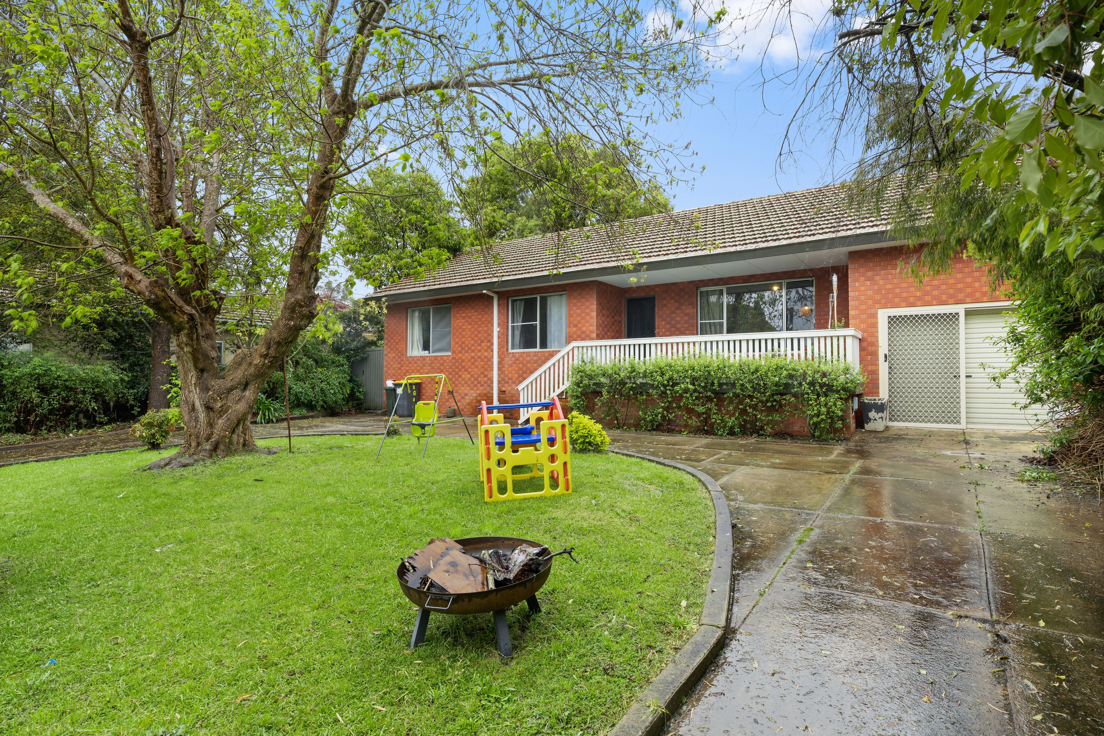9 Tarawara Street, Bomaderry NSW 2541