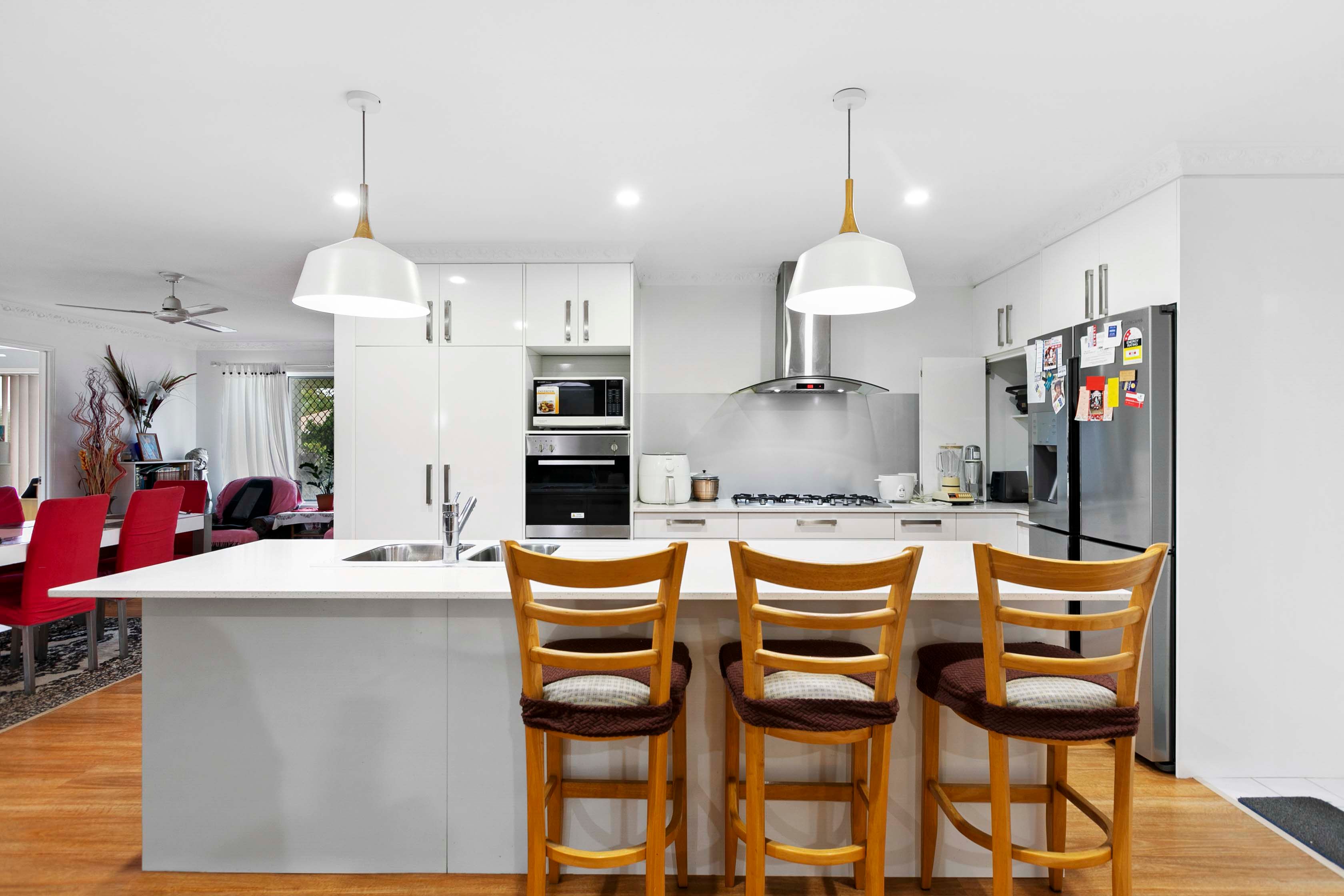 6 Hoberg Court — photo 5 of 24