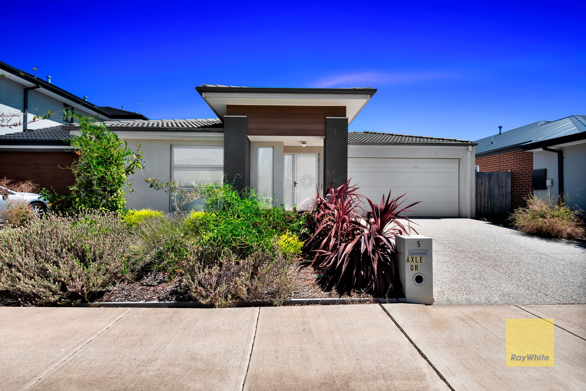5 Axle Drive, Truganina, VIC 3029