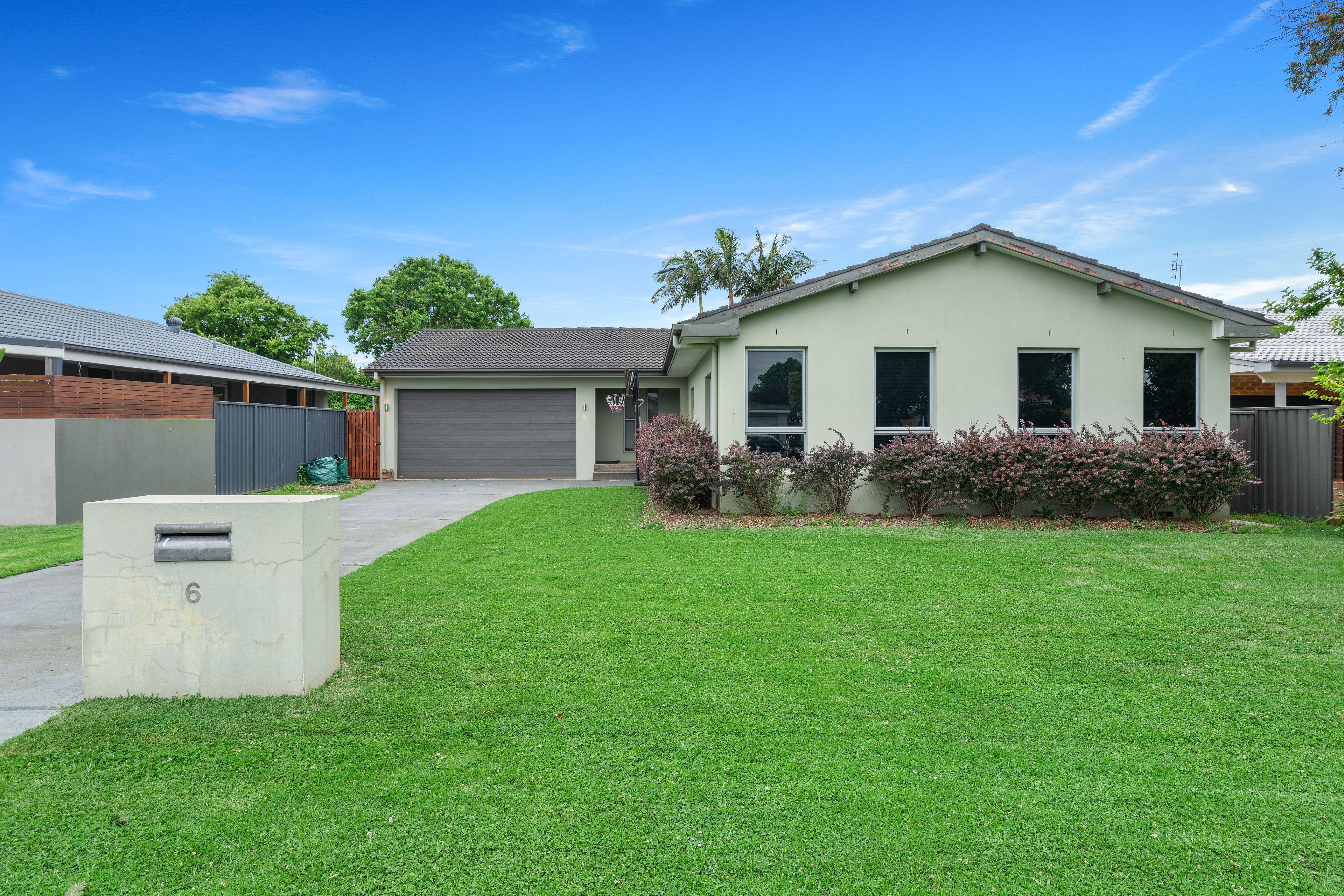 6 Lyrebird Drive, Nowra, NSW 2541