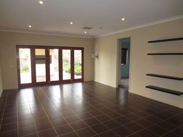 10 Madison Drive, Craigieburn, VIC 3064
